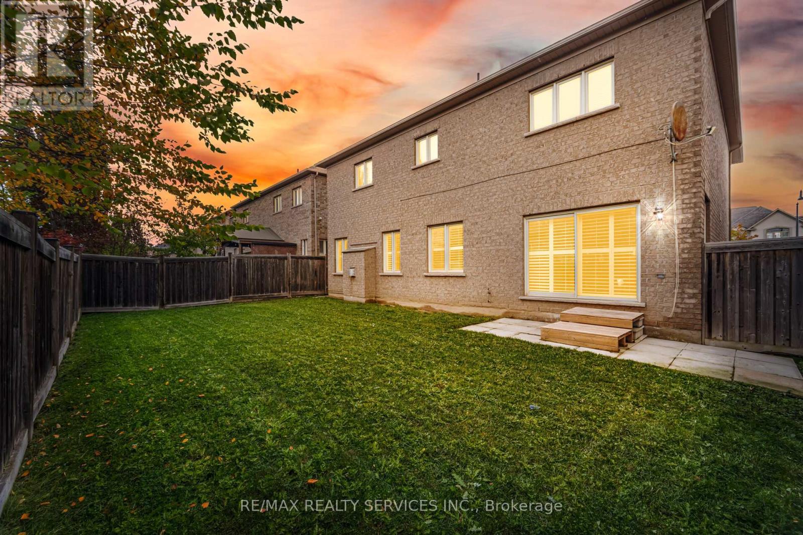 6 Beacon Hill Drive, Brampton, Ontario  L6X 0V6 - Photo 45 - W12429362