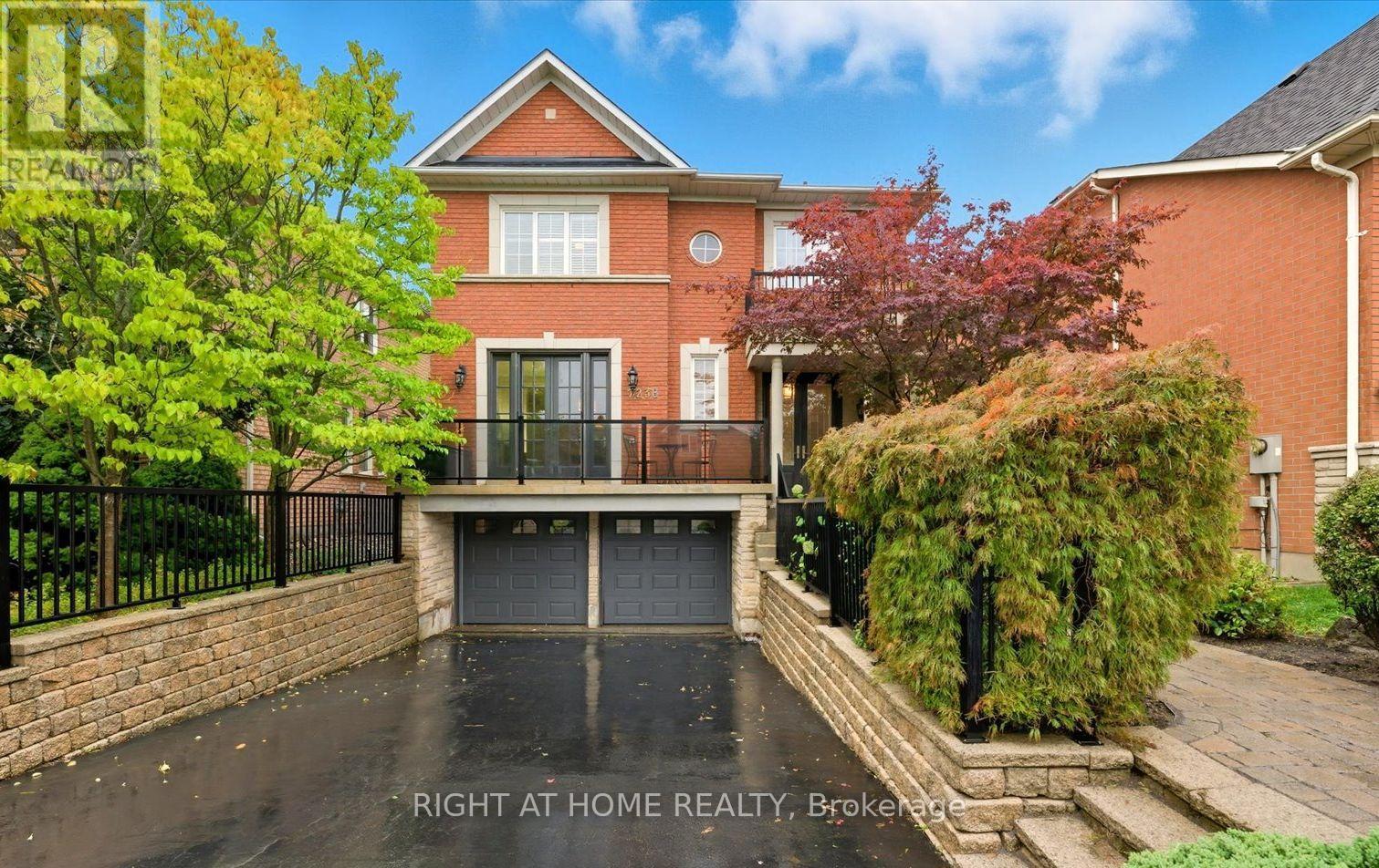 2238 PHEASANT LANE, Oakville, Ontario