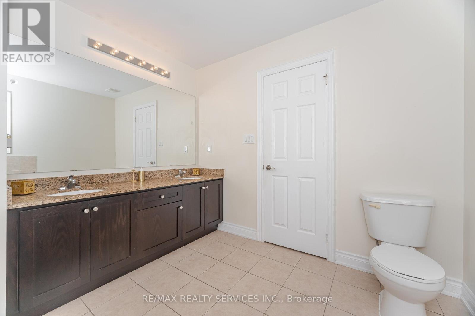 6 Beacon Hill Drive, Brampton, Ontario  L6X 0V6 - Photo 34 - W12429362