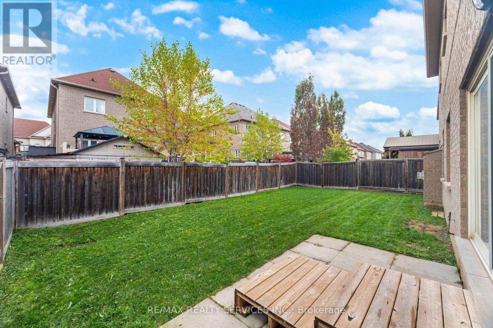 6 Beacon Hill Drive, Brampton, Ontario  L6X 0V6 - Photo 44 - W12429362