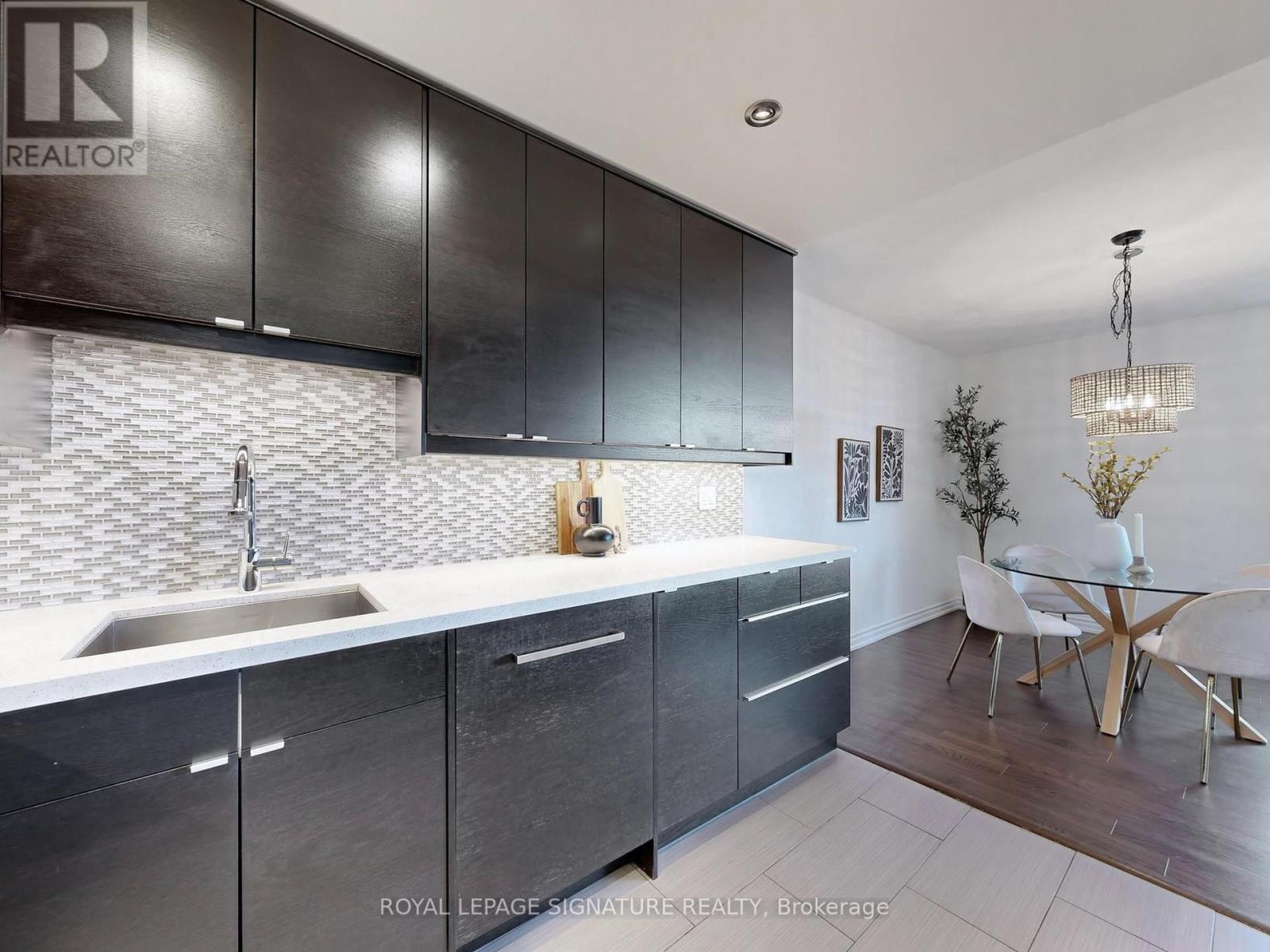 Ph09 - 80 Coe Hill Drive, Toronto, Ontario  M6S 3C9 - Photo 9 - W12430394