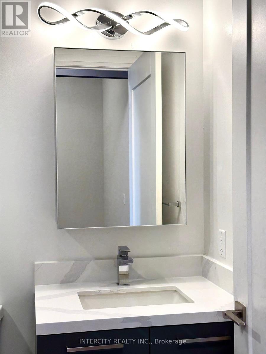 1710 - 38 Gandhi Lane, Markham, Ontario  L3T 0G9 - Photo 15 - N12430655