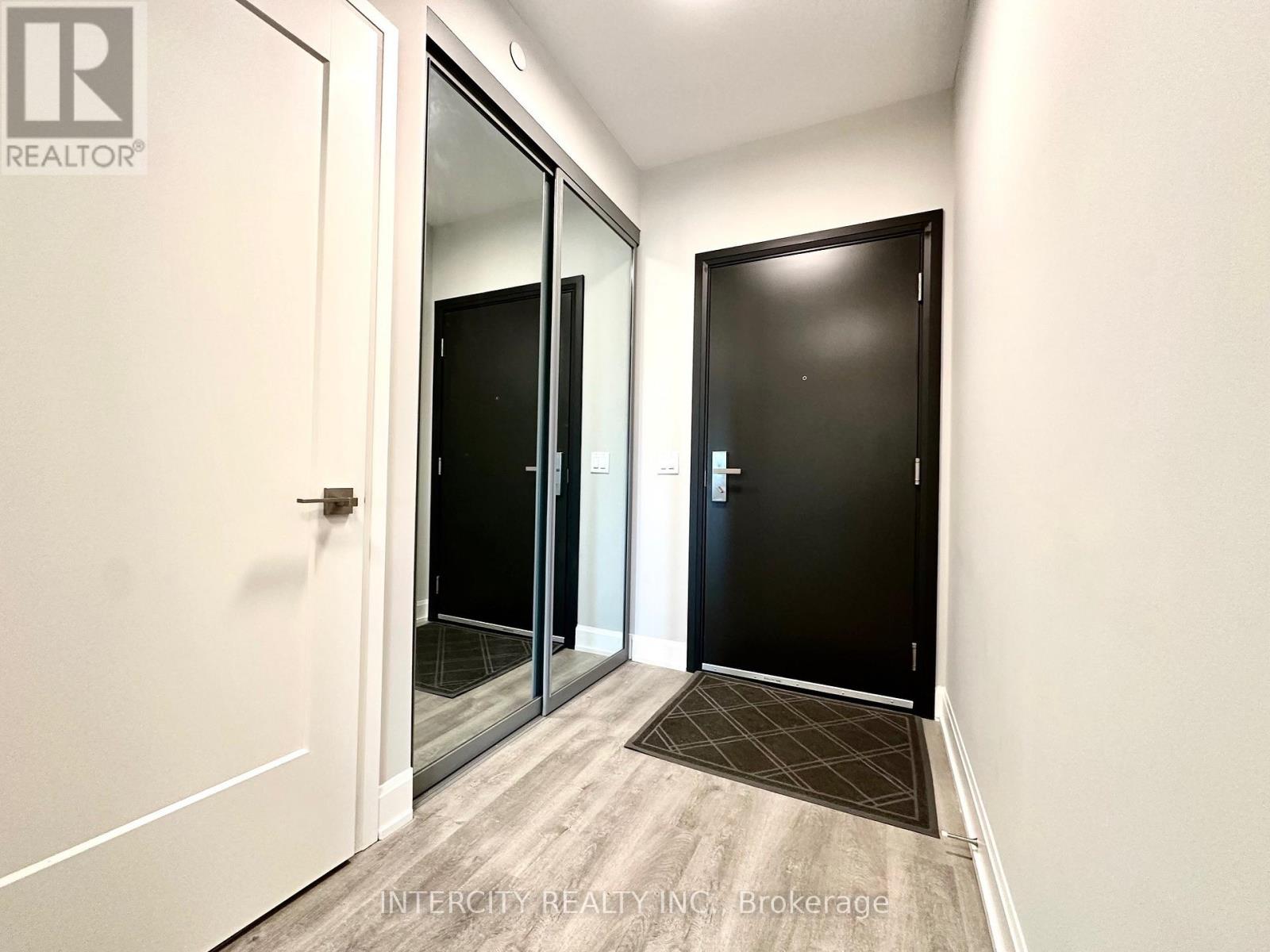1710 - 38 Gandhi Lane, Markham, Ontario  L3T 0G9 - Photo 3 - N12430655