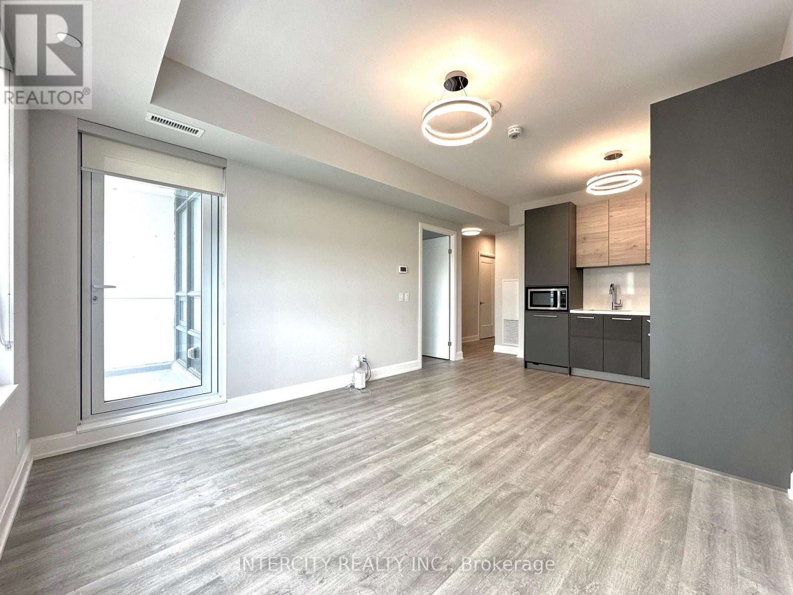 1710 - 38 Gandhi Lane, Markham, Ontario  L3T 0G9 - Photo 6 - N12430655