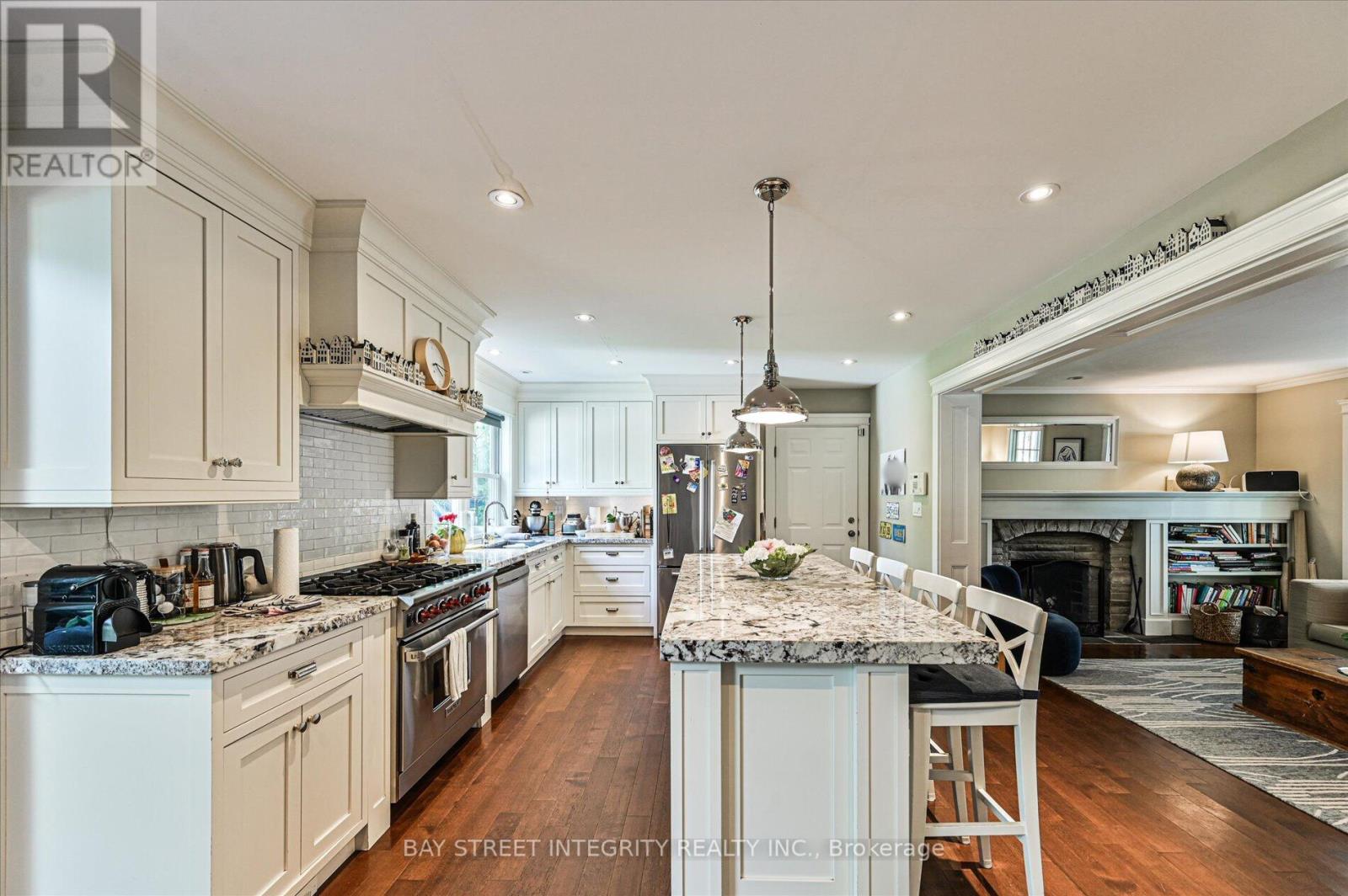 1192 Morrison Heights Drive, Oakville, Ontario  L6J 4J1 - Photo 16 - W12430663