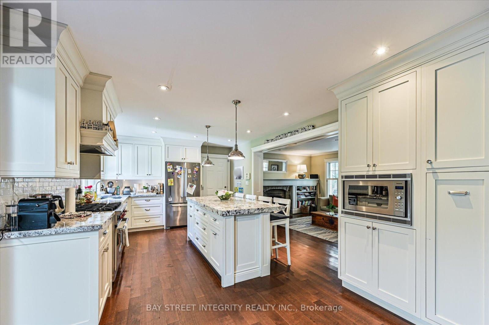 1192 Morrison Heights Drive, Oakville, Ontario  L6J 4J1 - Photo 17 - W12430663