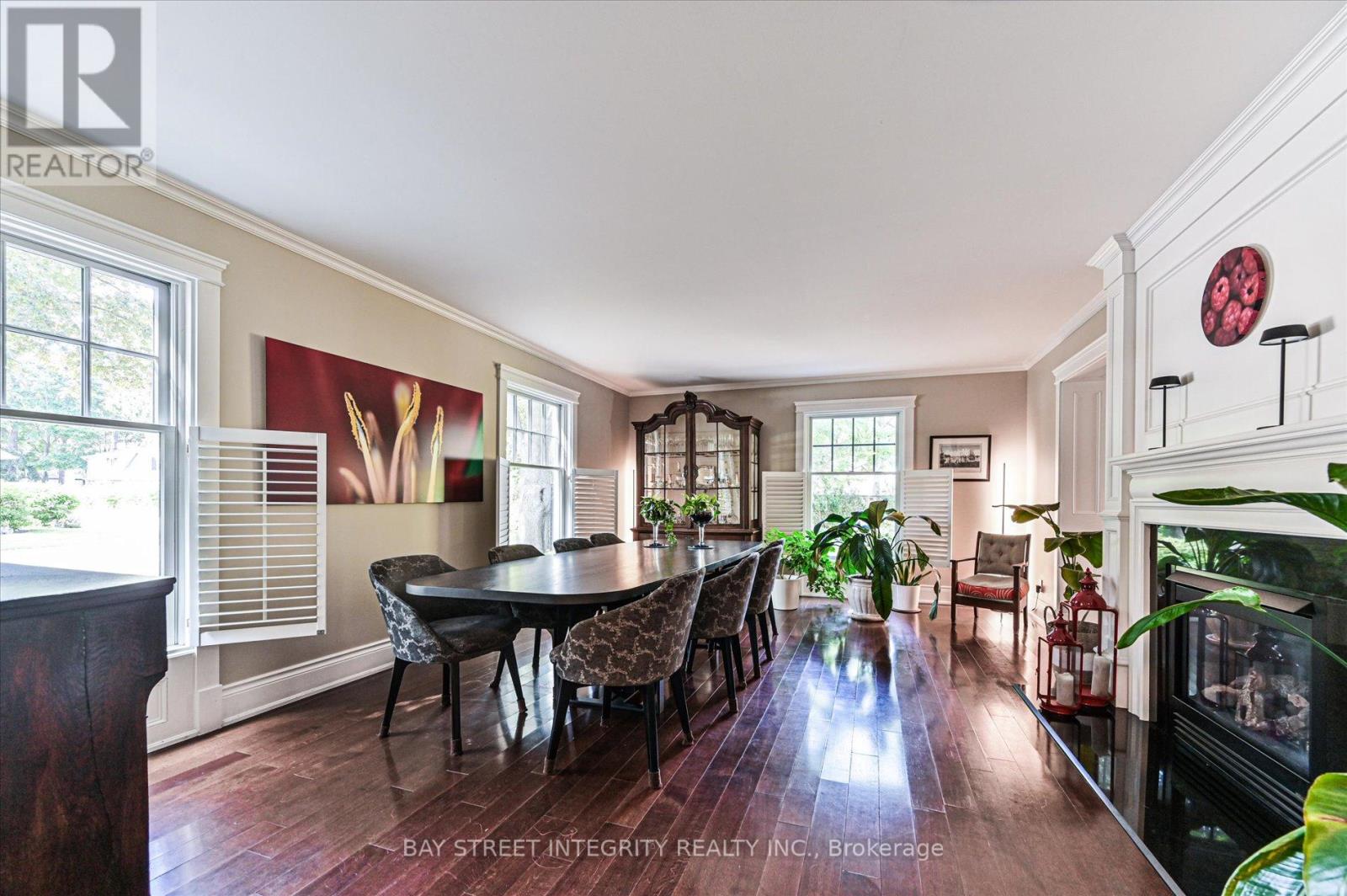 1192 Morrison Heights Drive, Oakville, Ontario  L6J 4J1 - Photo 6 - W12430663