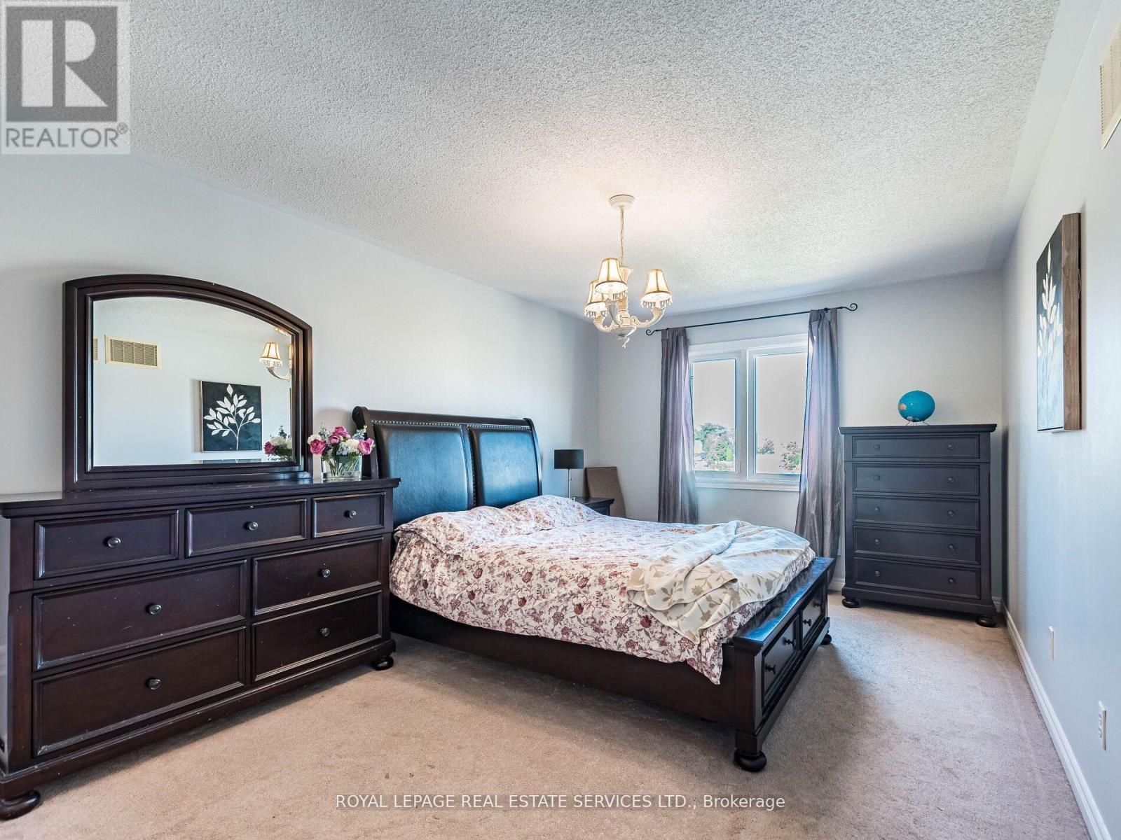 3087 Highvalley Road, Oakville, Ontario  L6M 5H4 - Photo 27 - W12430668