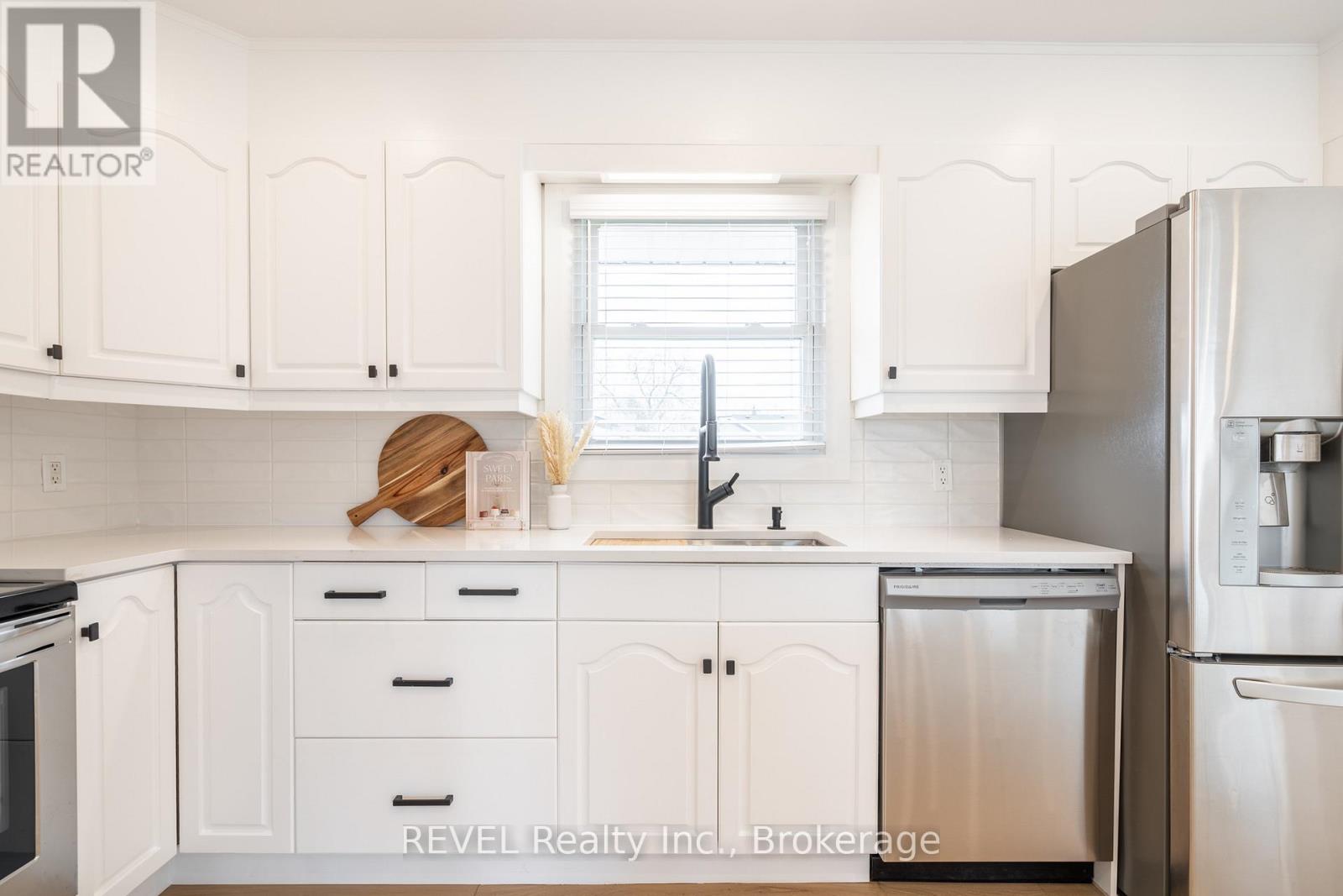 508 Geneva Street, St. Catharines (Vine/linwell), Ontario  L2R 2H6 - Photo 10 - X12430678