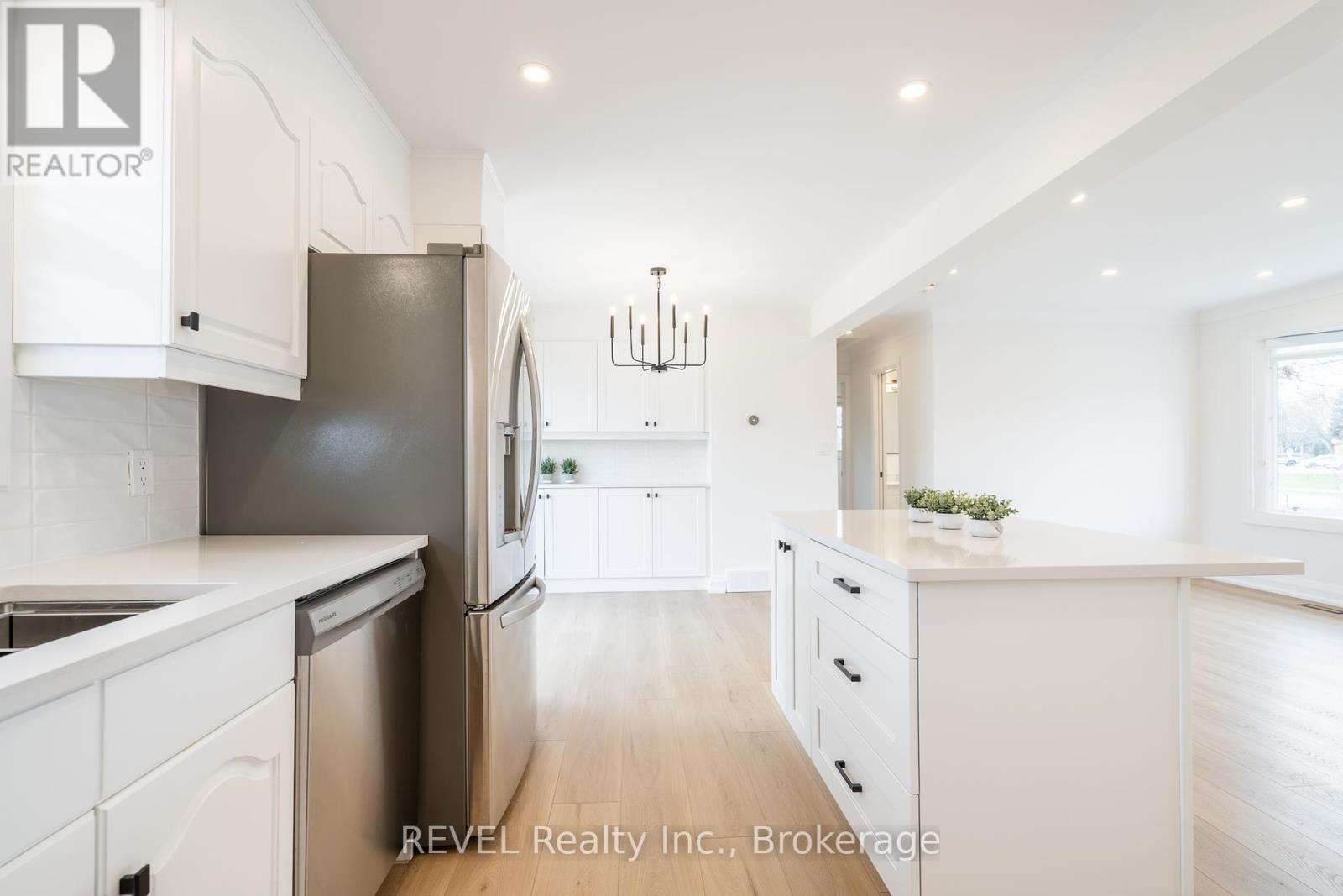 508 Geneva Street, St. Catharines (Vine/linwell), Ontario  L2R 2H6 - Photo 11 - X12430678
