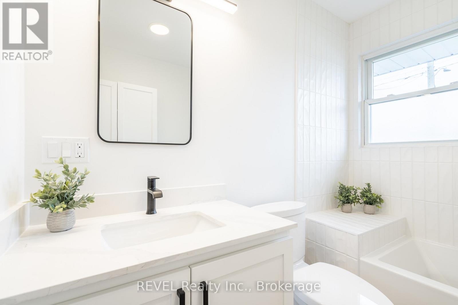 508 Geneva Street, St. Catharines (Vine/linwell), Ontario  L2R 2H6 - Photo 16 - X12430678