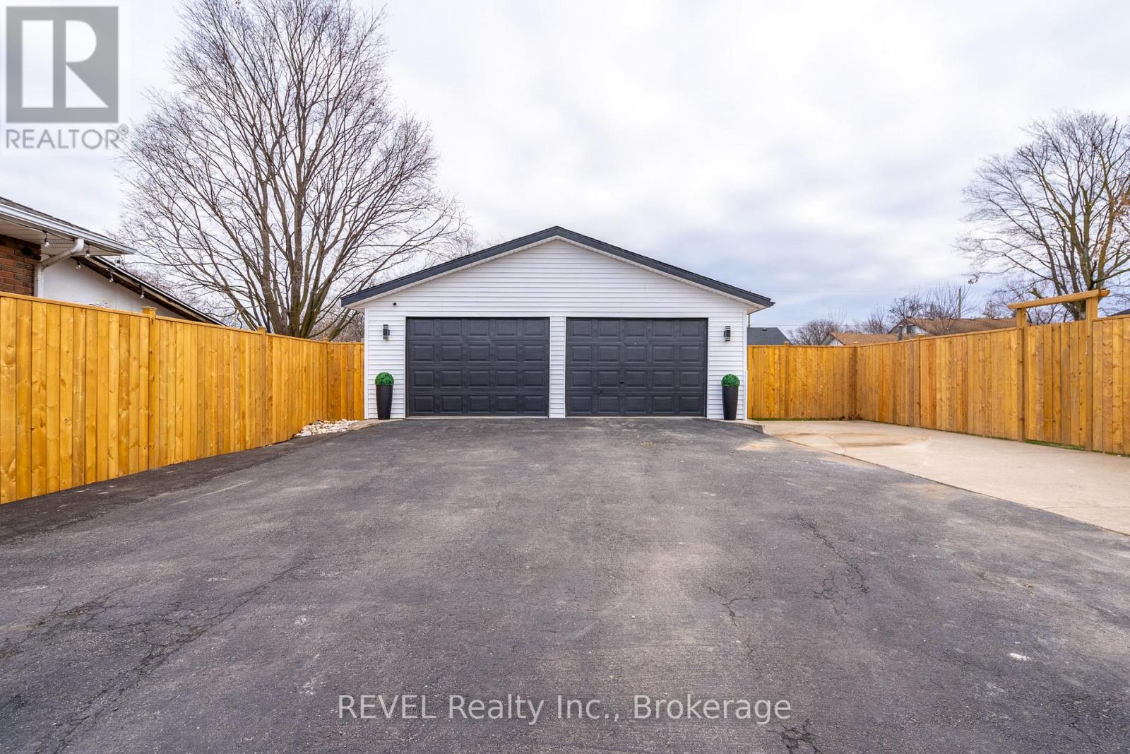 508 Geneva Street, St. Catharines (Vine/linwell), Ontario  L2R 2H6 - Photo 23 - X12430678