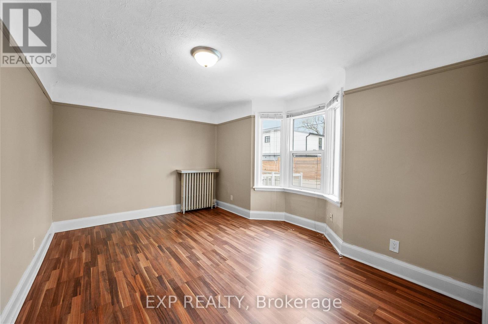 54 Frederick Avenue, Hamilton, Ontario  L8H 4K4 - Photo 14 - X12430664