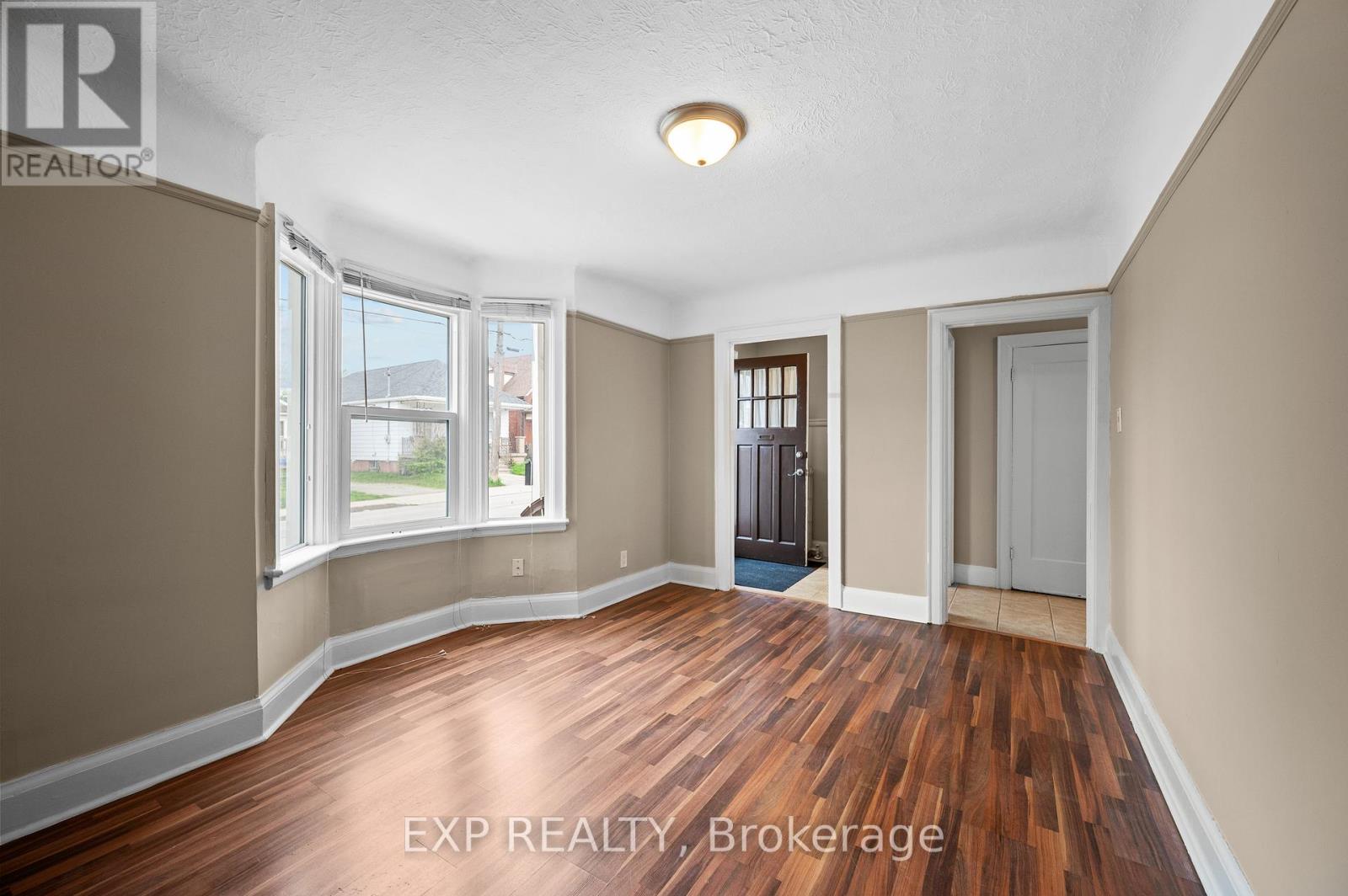 54 Frederick Avenue, Hamilton, Ontario  L8H 4K4 - Photo 16 - X12430664