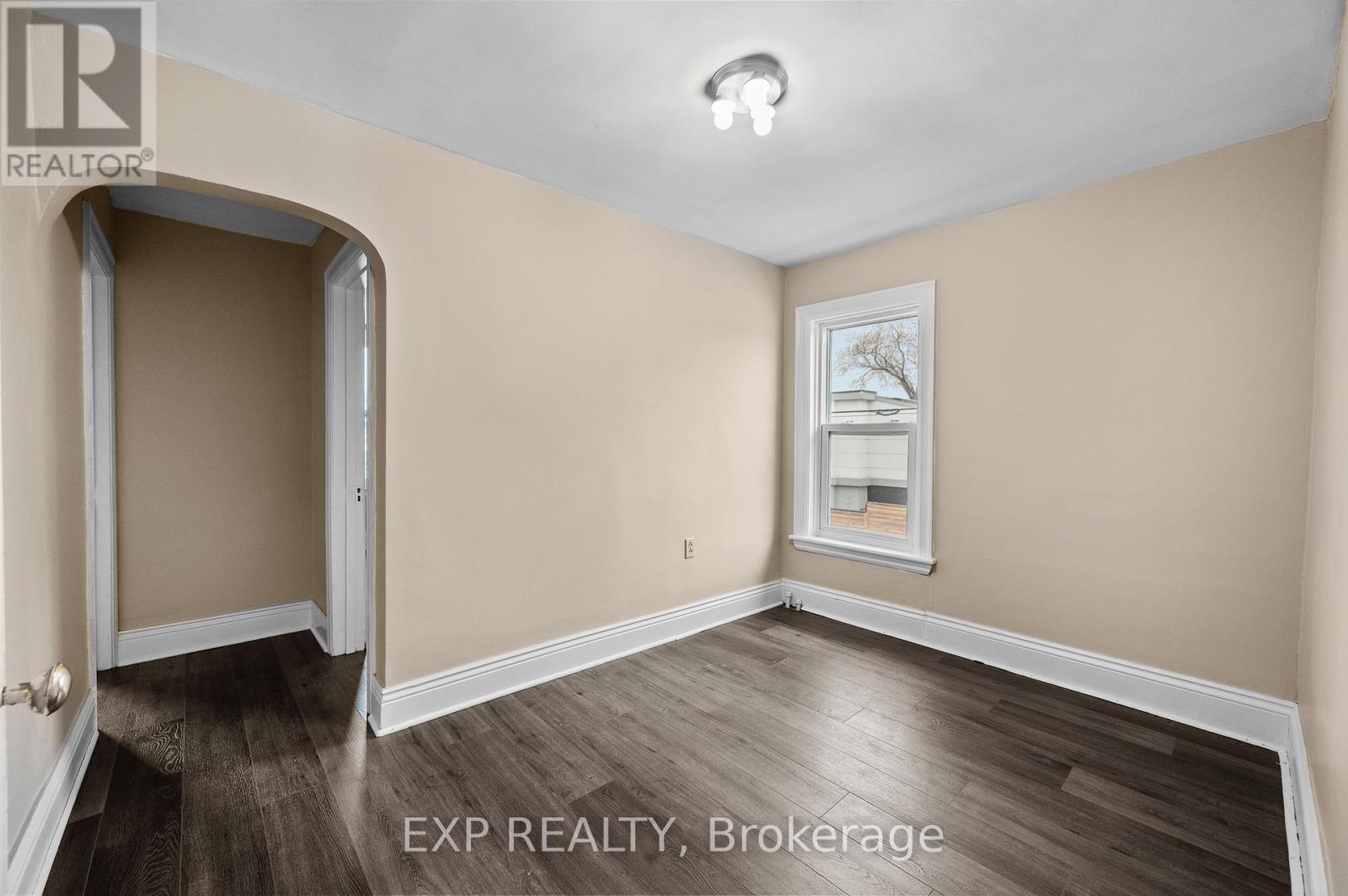 54 Frederick Avenue, Hamilton, Ontario  L8H 4K4 - Photo 19 - X12430664