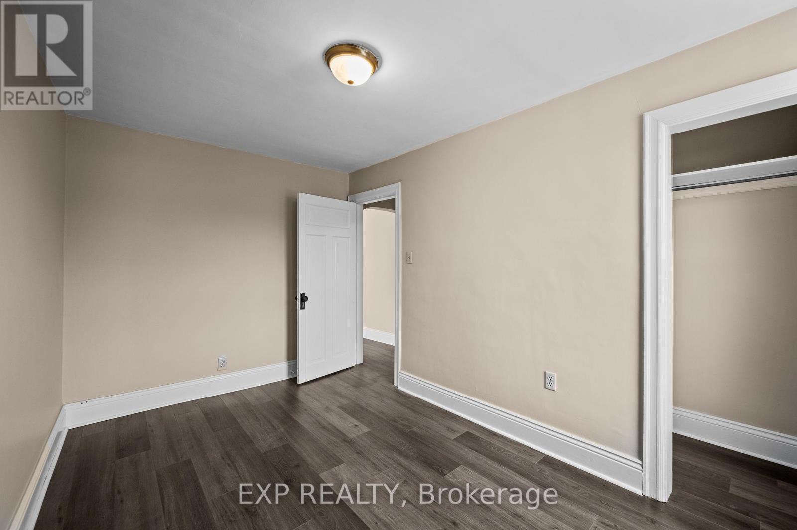54 Frederick Avenue, Hamilton, Ontario  L8H 4K4 - Photo 23 - X12430664