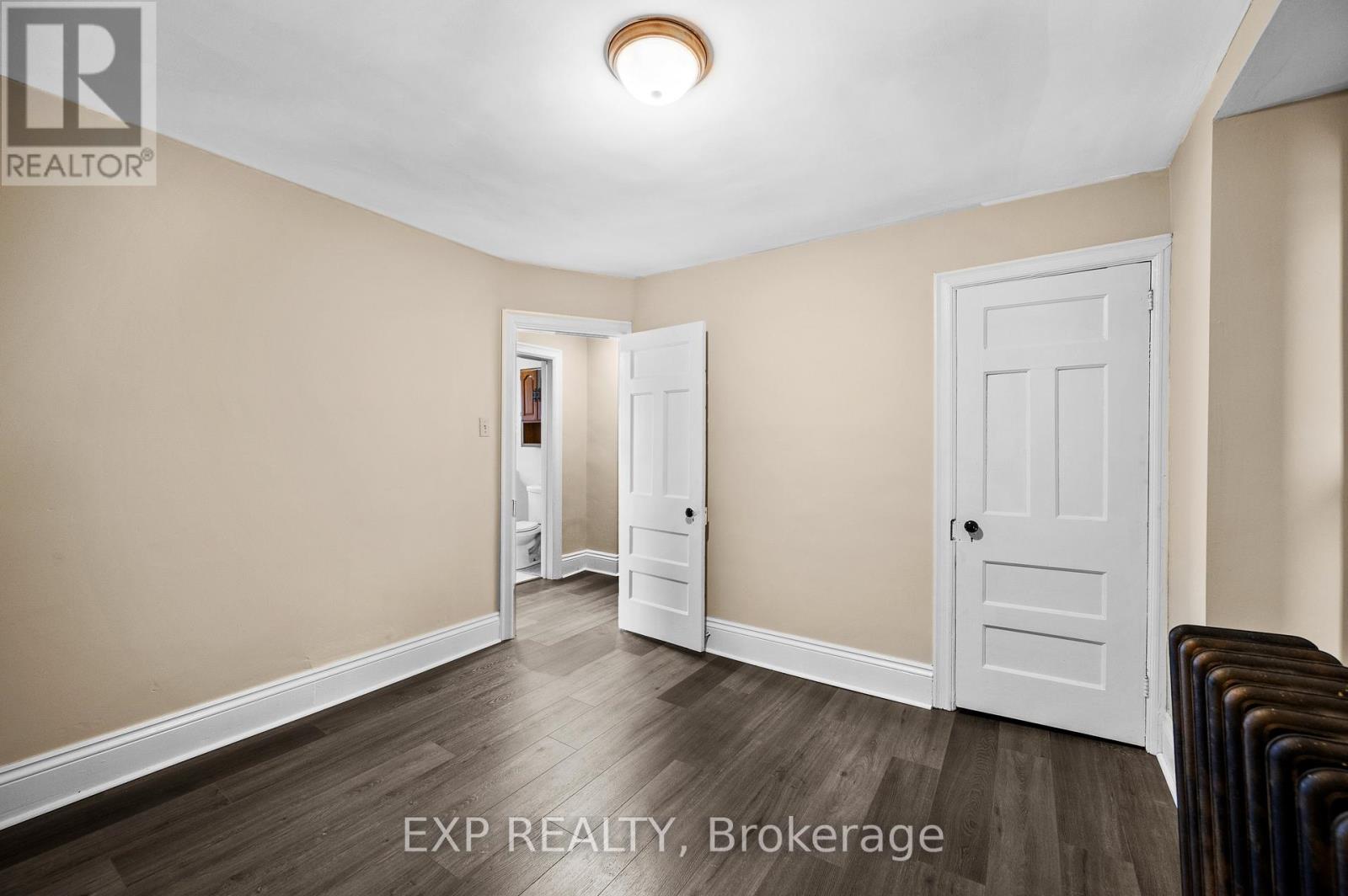 54 Frederick Avenue, Hamilton, Ontario  L8H 4K4 - Photo 8 - X12430664