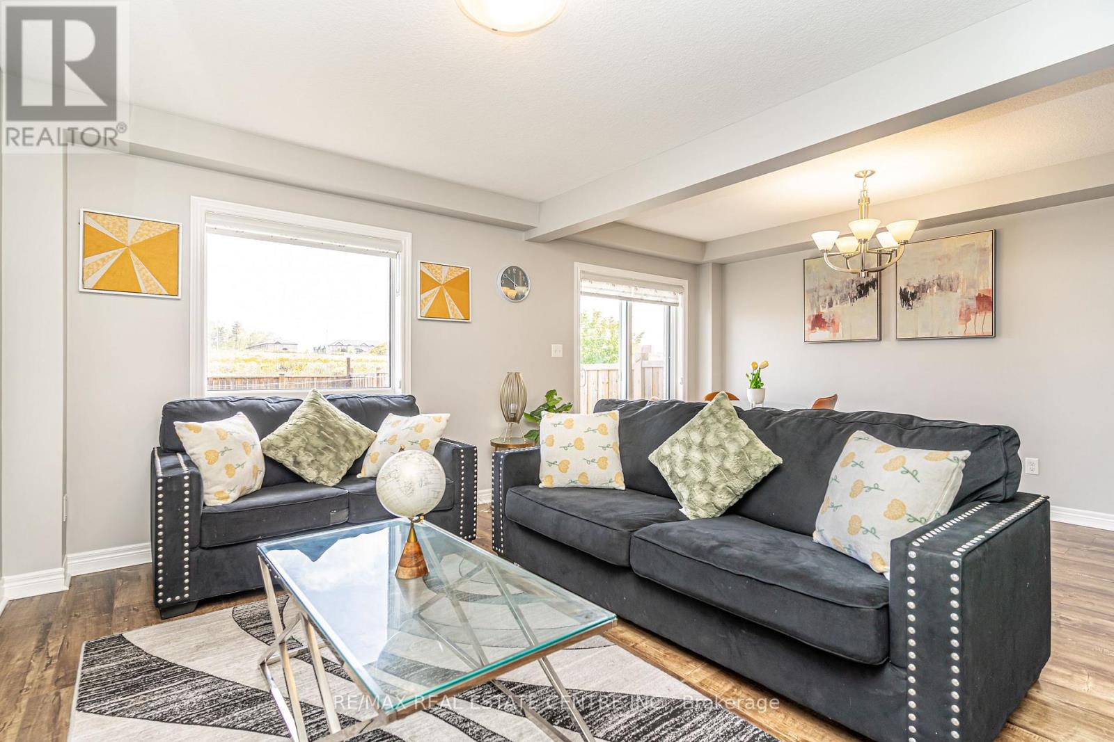 28 Newstead Road, Brant, Ontario  N3L 0G3 - Photo 11 - X12430667
