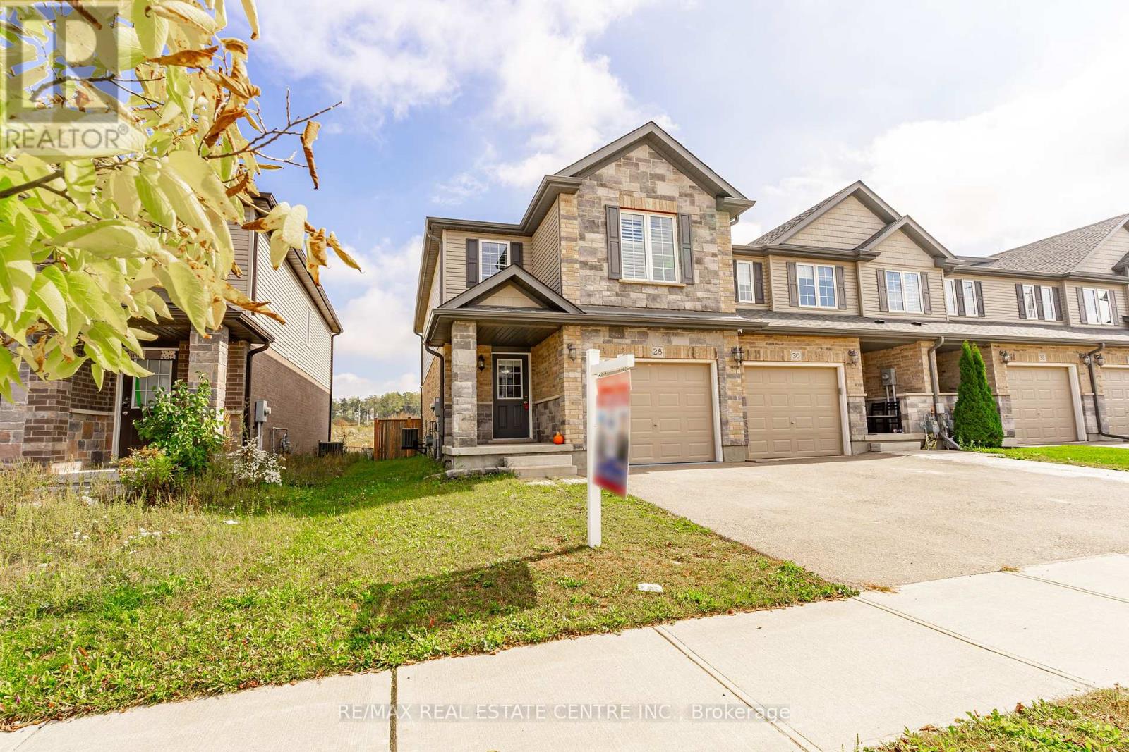 28 Newstead Road, Brant, Ontario  N3L 0G3 - Photo 2 - X12430667