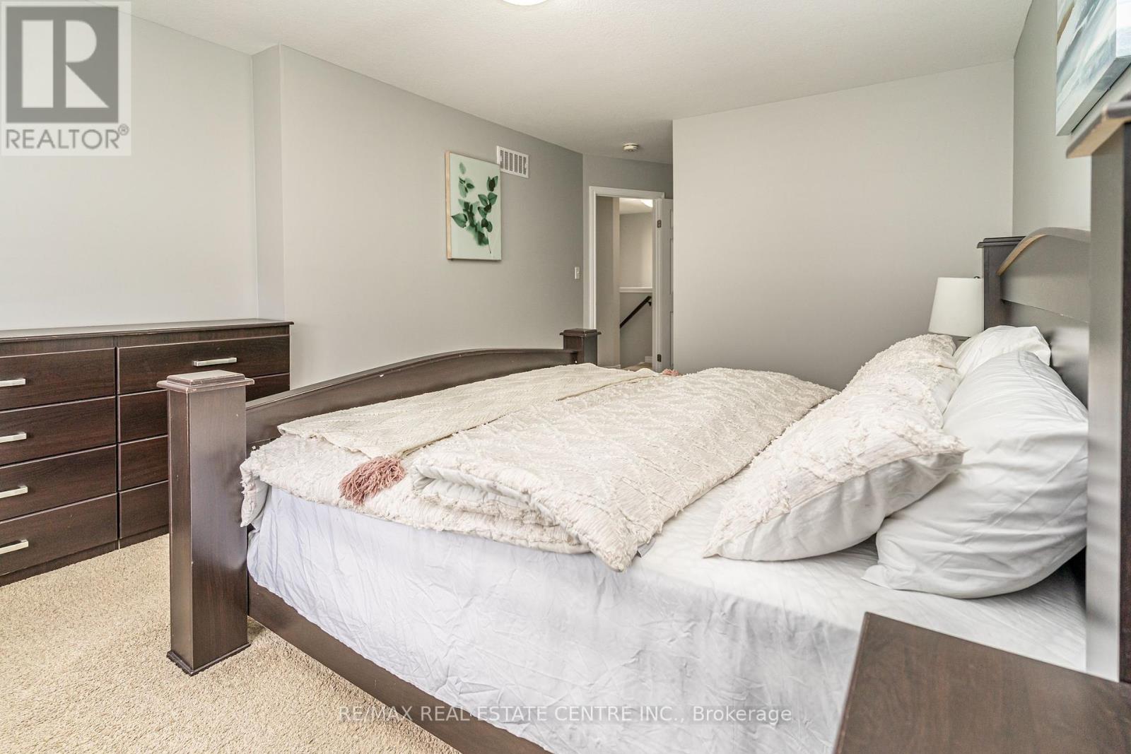 28 Newstead Road, Brant, Ontario  N3L 0G3 - Photo 24 - X12430667