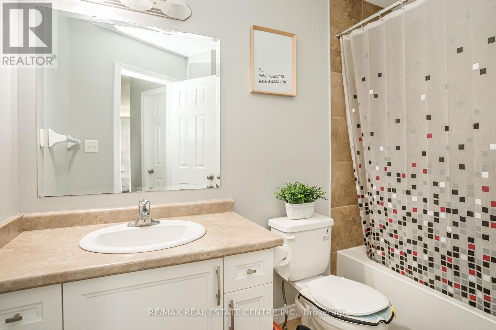 28 Newstead Road, Brant, Ontario  N3L 0G3 - Photo 25 - X12430667
