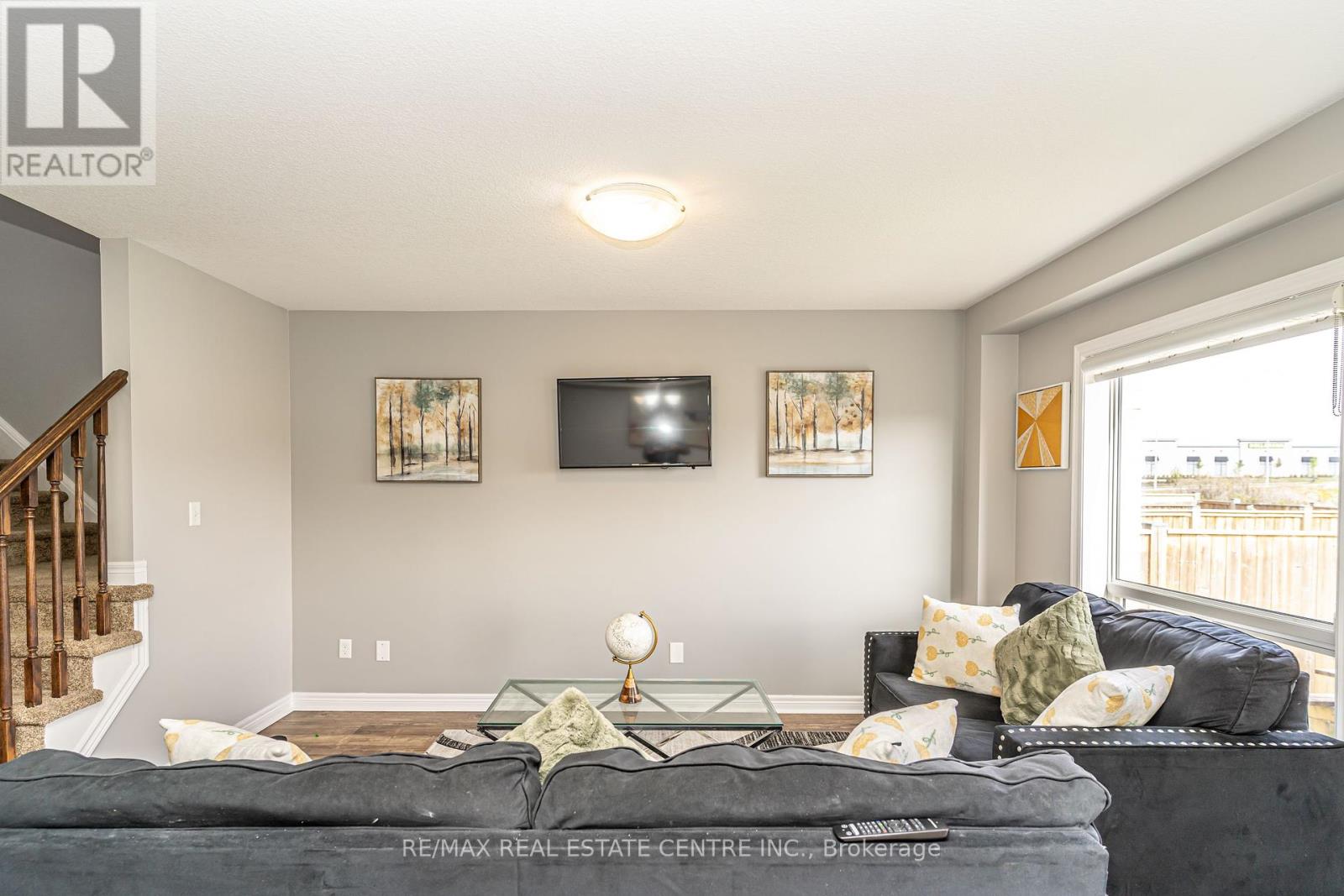 28 Newstead Road, Brant, Ontario  N3L 0G3 - Photo 9 - X12430667