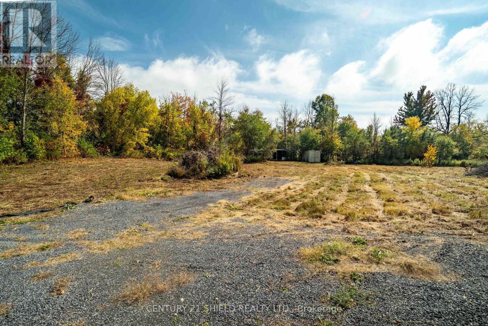 15618 Dixon Road, South Stormont, Ontario  K0C 1R0 - Photo 12 - X12430670