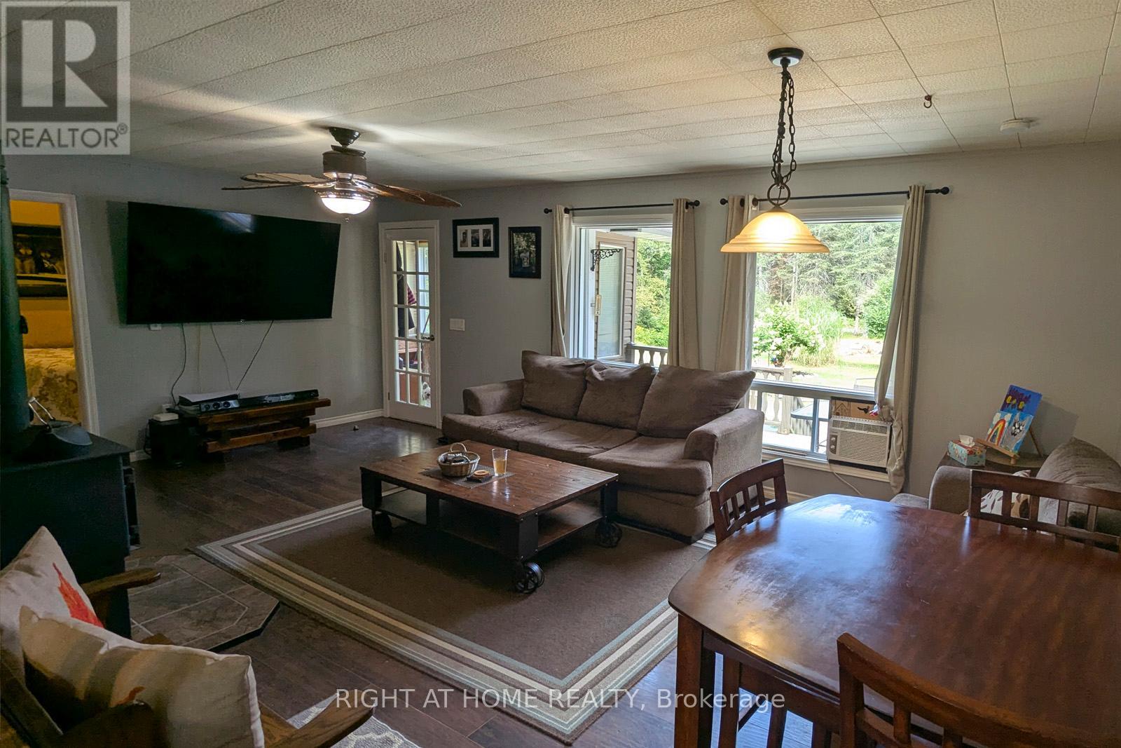 524 Balsam Chutes Road, Huntsville, Ontario  P0B 1L0 - Photo 20 - X12401057