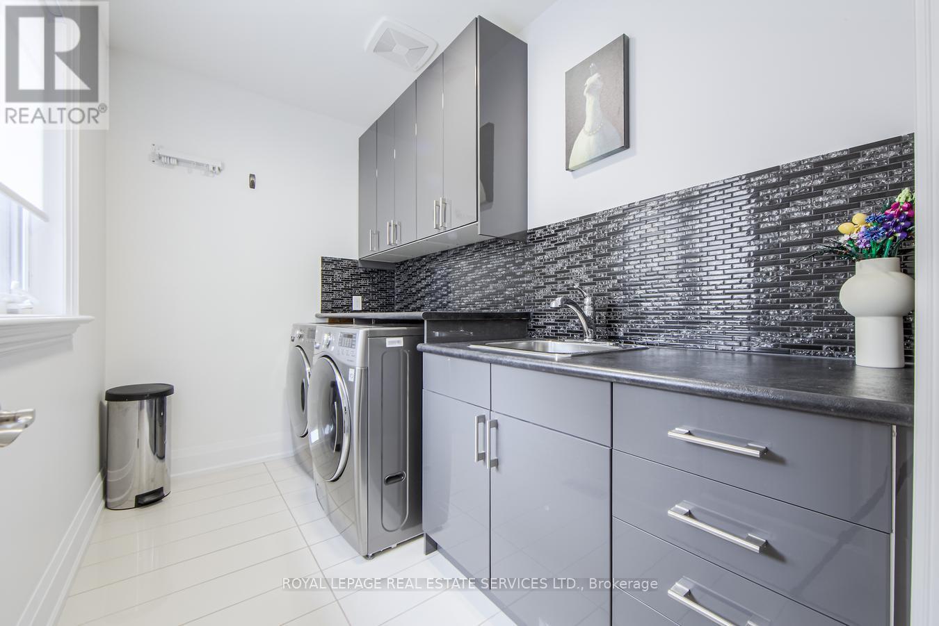 21a Roycrest Avenue, Toronto, Ontario  M2N 1R1 - Photo 22 - C12430672