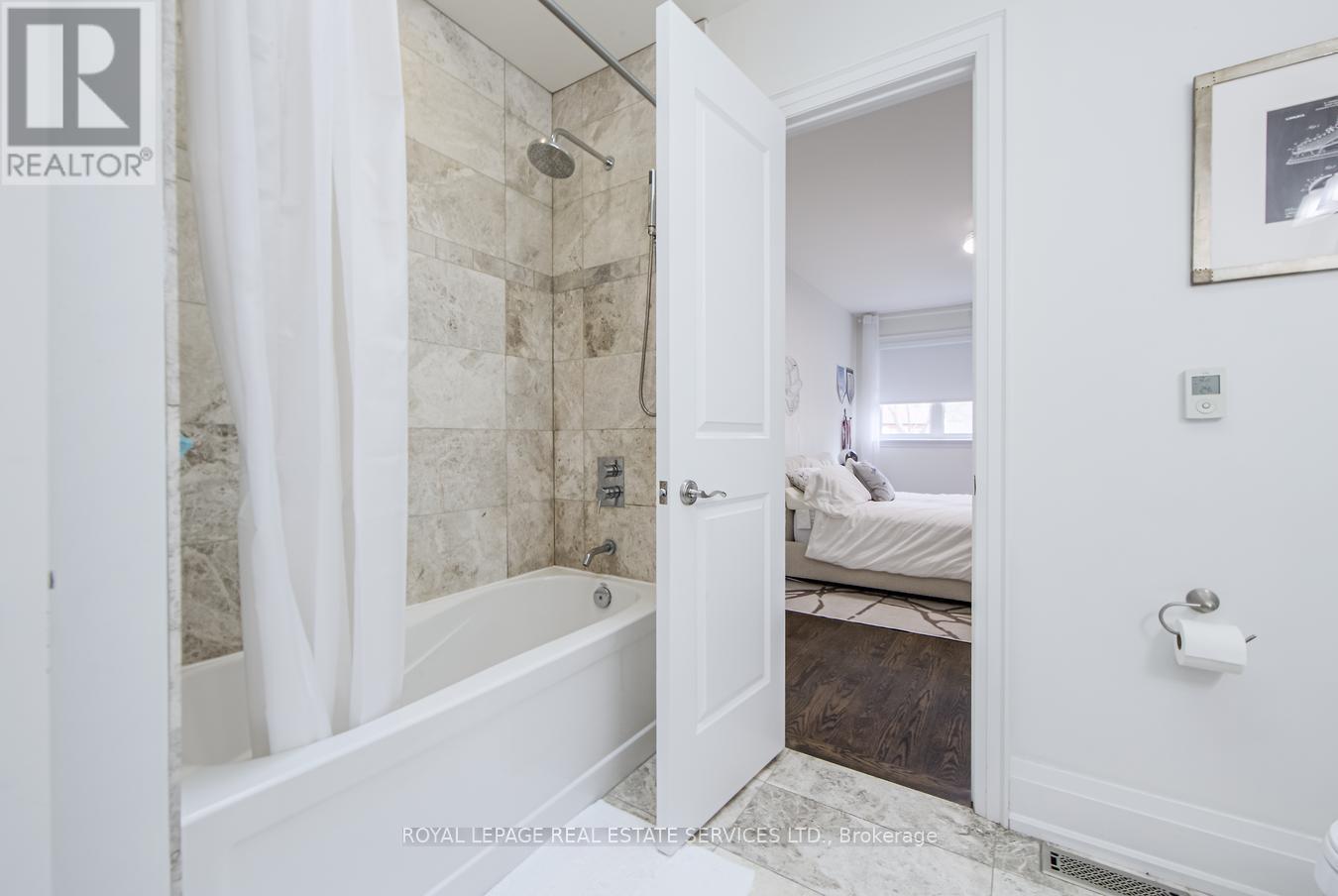 21a Roycrest Avenue, Toronto, Ontario  M2N 1R1 - Photo 35 - C12430672