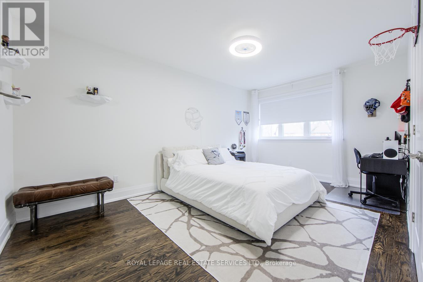 21a Roycrest Avenue, Toronto, Ontario  M2N 1R1 - Photo 36 - C12430672