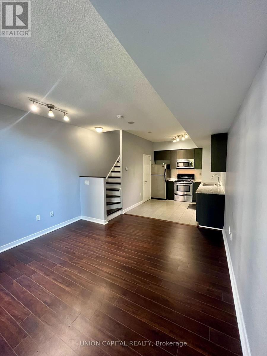 107 - 15 Brunel Court, Toronto, Ontario  M5V 3Y7 - Photo 4 - C12430681