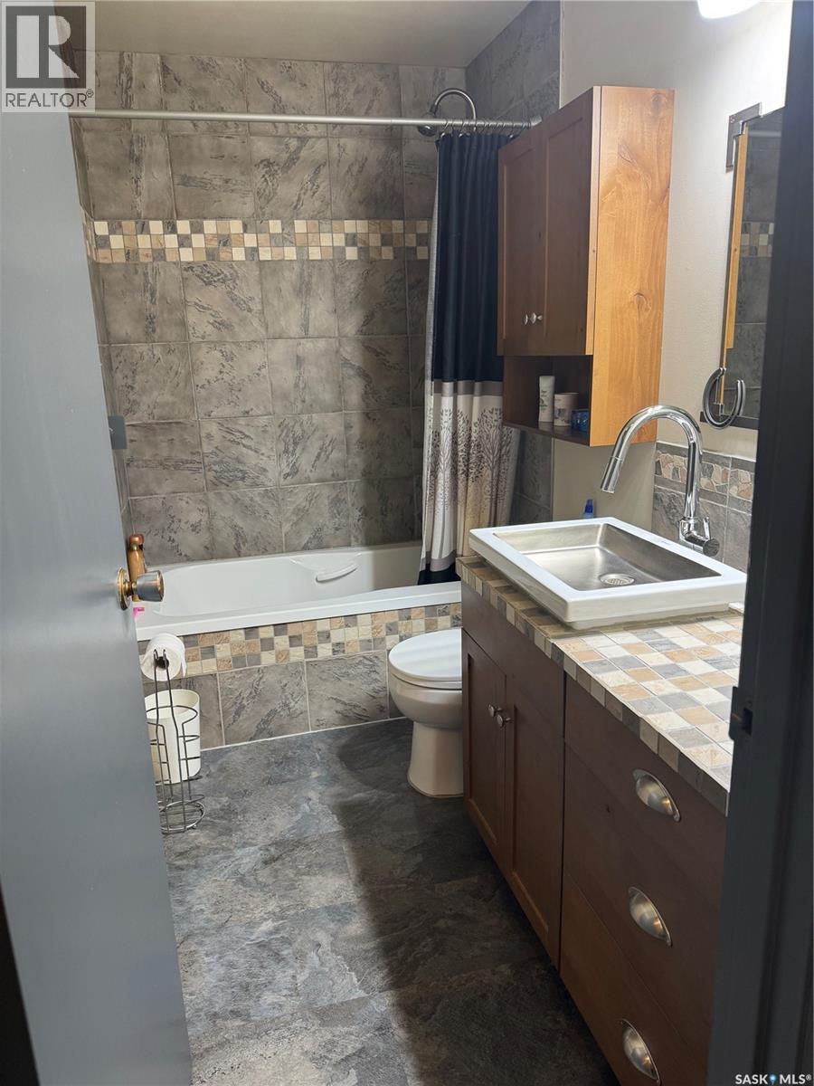 203 Macdonald Street, Stockholm, Saskatchewan  S0A 3Y0 - Photo 2 - SK019424