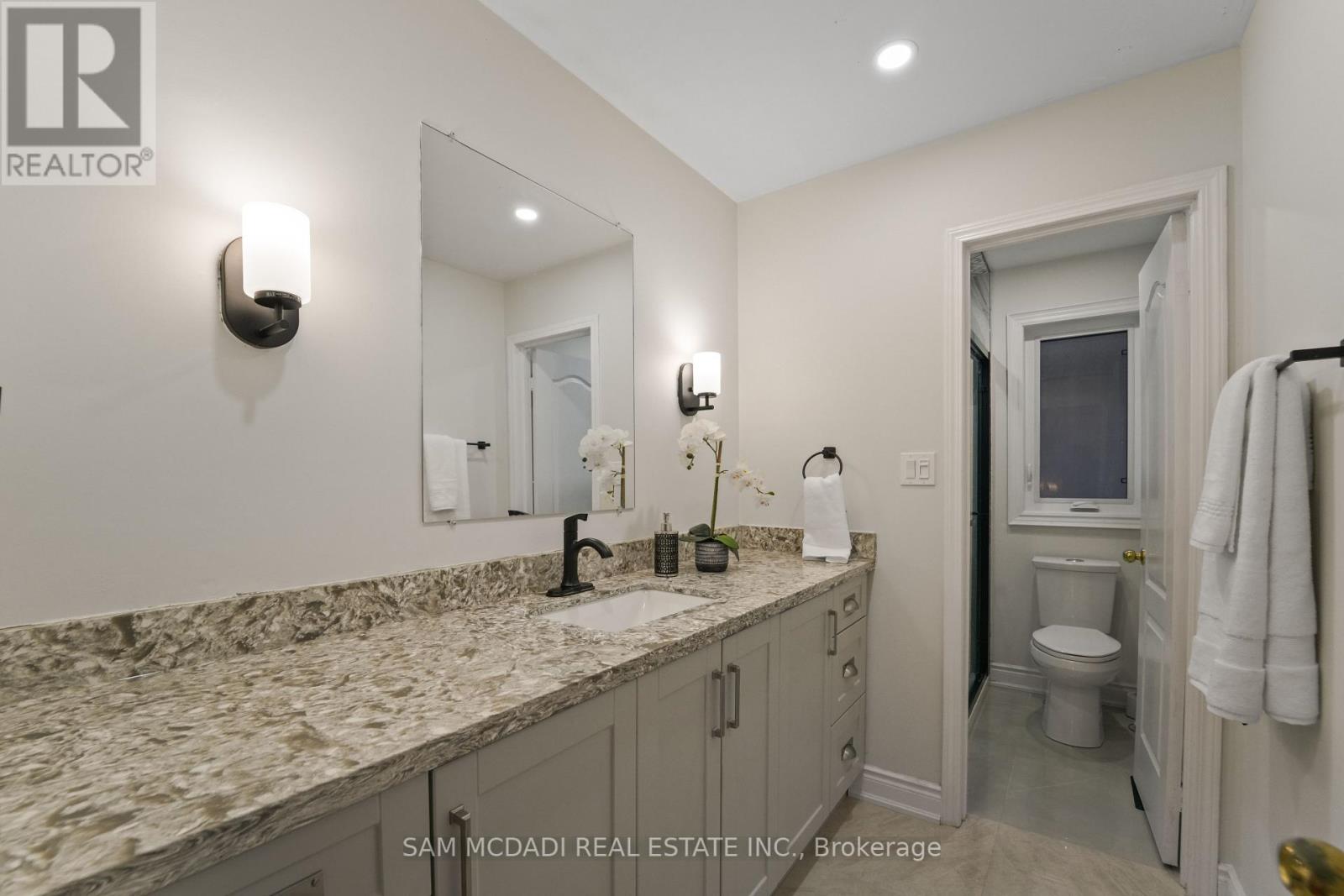 3619 Waterfall Crescent, Mississauga, Ontario  L5N 8G8 - Photo 23 - W12430679