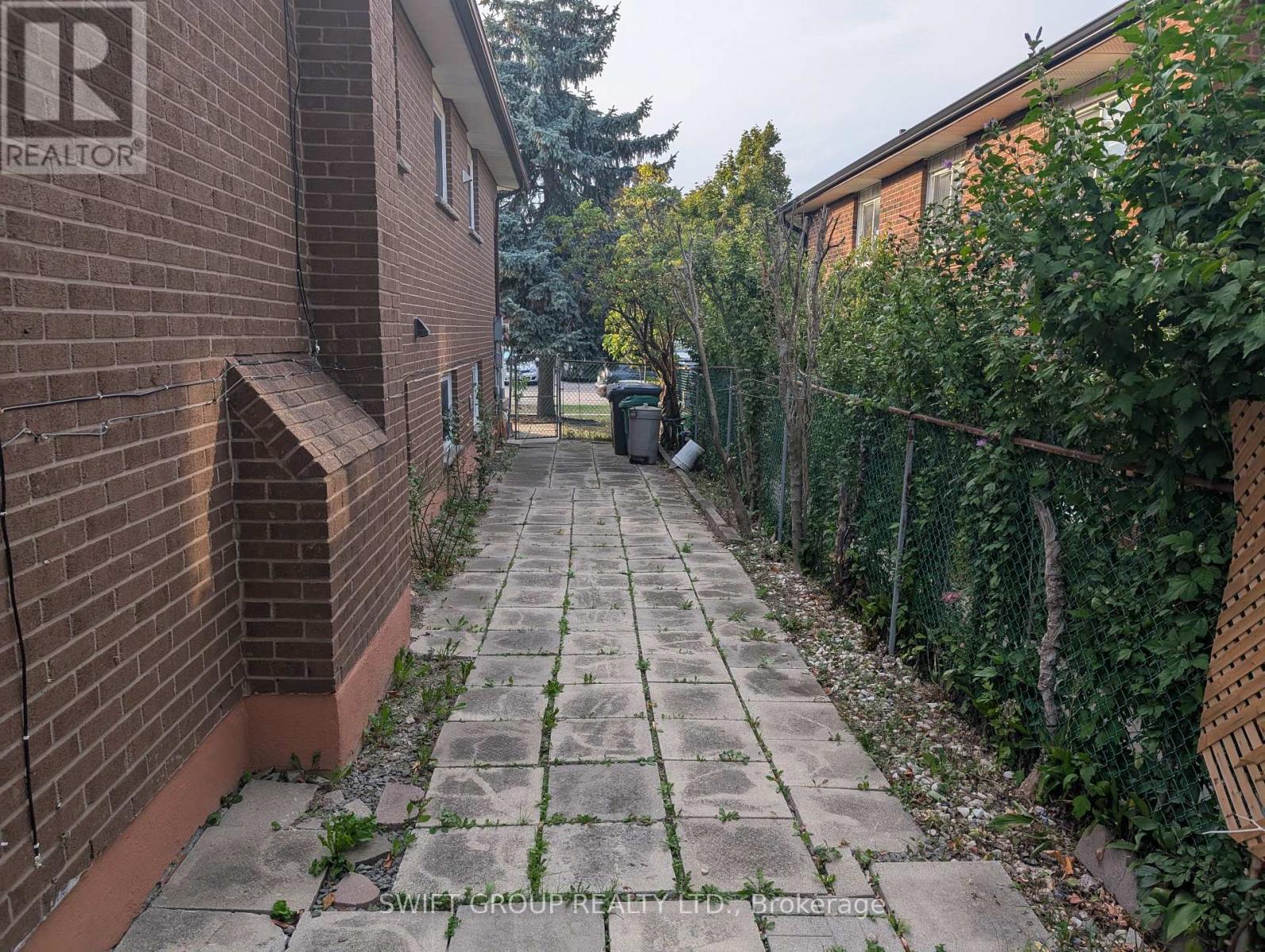 130 Chalfield Lane, Mississauga, Ontario  L4Z 1L2 - Photo 7 - W12430689