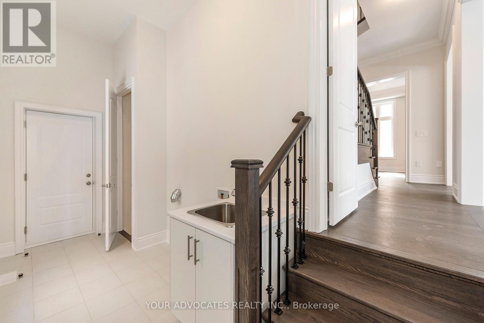 75 James Walker Avenue, Caledon, Ontario  L7C 1R5 - Photo 18 - W12430691
