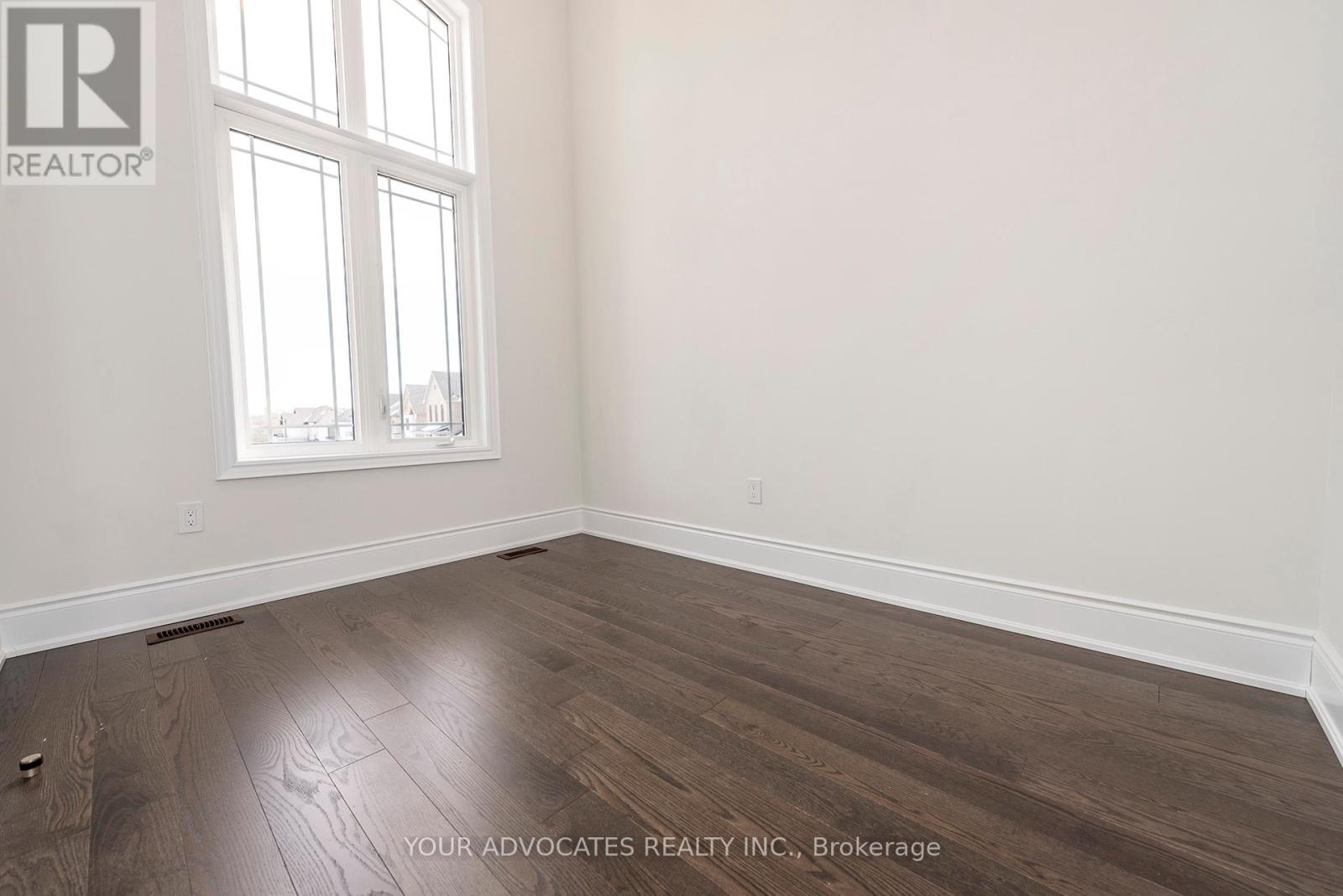 75 James Walker Avenue, Caledon, Ontario  L7C 1R5 - Photo 6 - W12430691