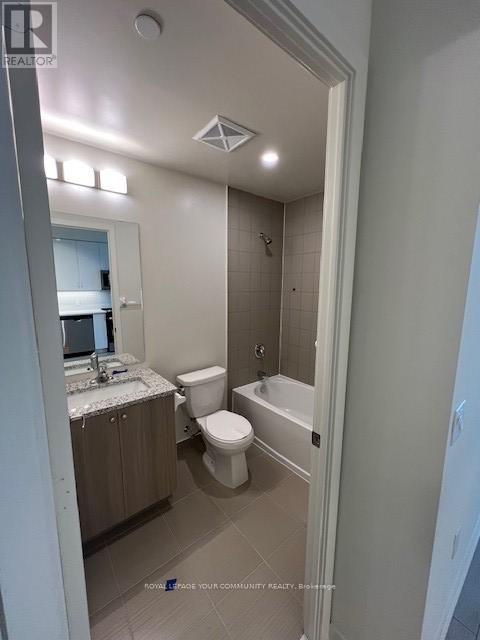 403 - 38 Annie Craig Drive, Toronto, Ontario  M8V 0G9 - Photo 5 - W12430717