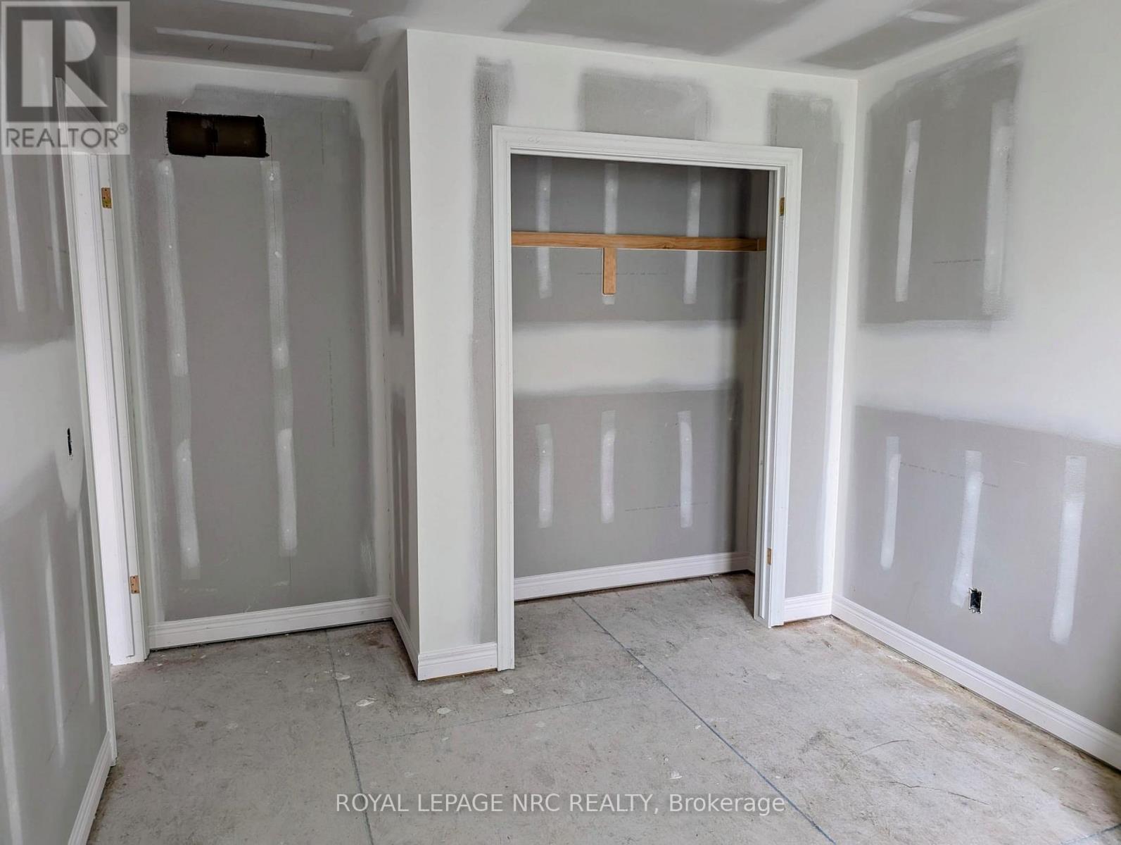 6668 Hawkins Street, Niagara Falls, Ontario  L2G 3B7 - Photo 18 - X12430725