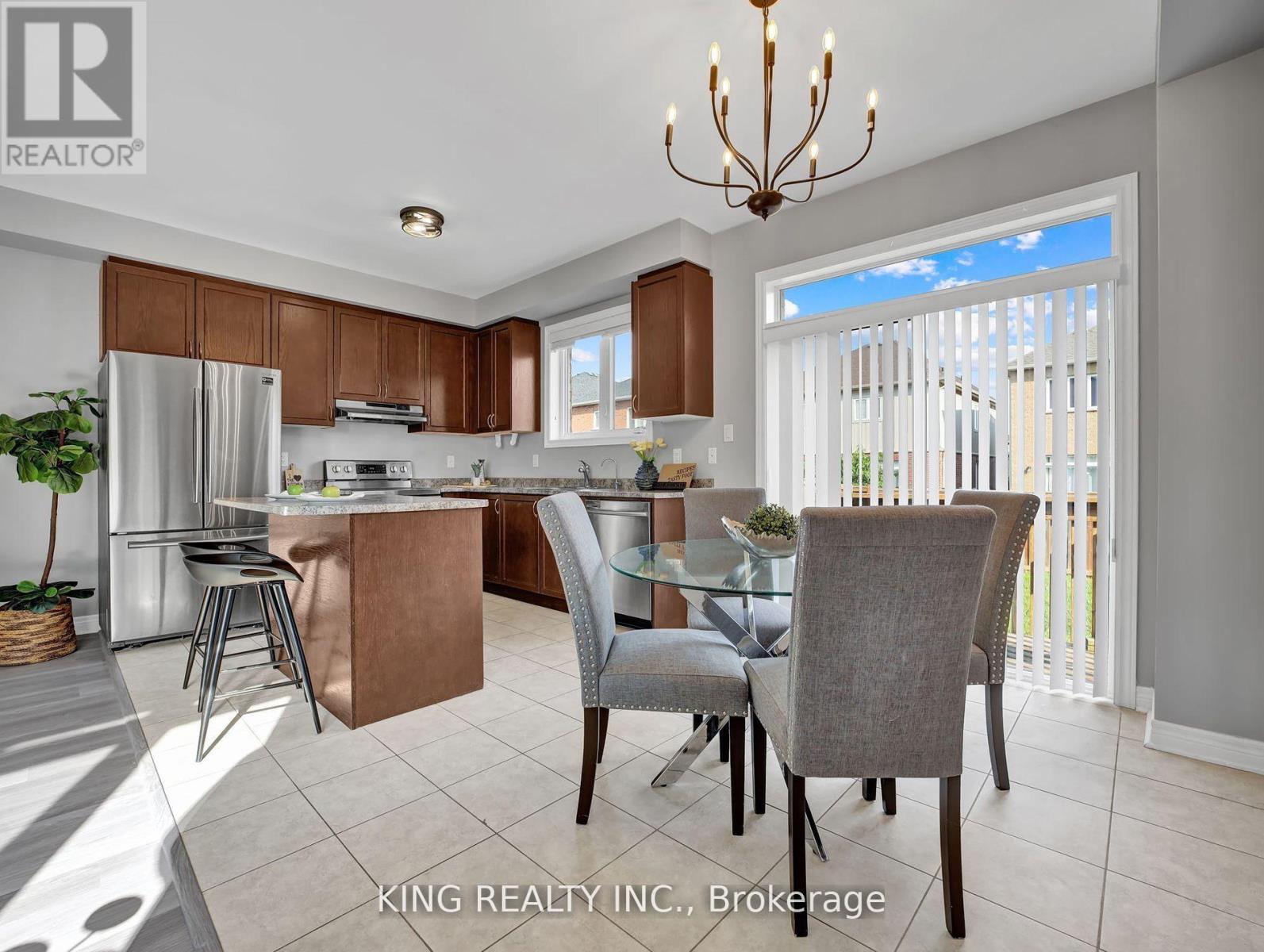 15 Hartley Avenue, Brant, Ontario  N3L 0G9 - Photo 11 - X12430700