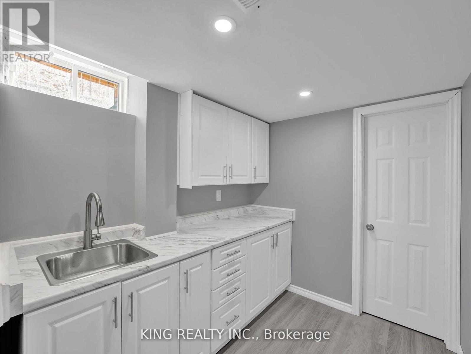 15 Hartley Avenue, Brant, Ontario  N3L 0G9 - Photo 29 - X12430700