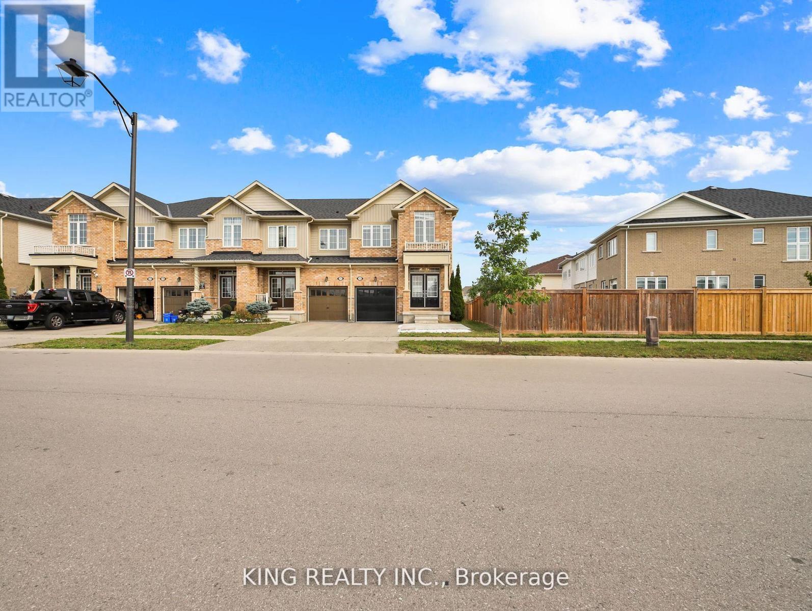 15 Hartley Avenue, Brant, Ontario  N3L 0G9 - Photo 4 - X12430700