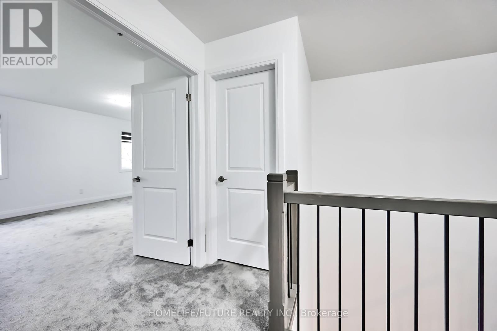 249.5 King Street, Ingersoll, Ontario  N5C 1H4 - Photo 11 - X12430711