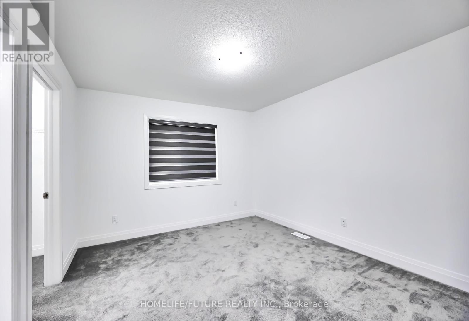 249.5 King Street, Ingersoll, Ontario  N5C 1H4 - Photo 13 - X12430711