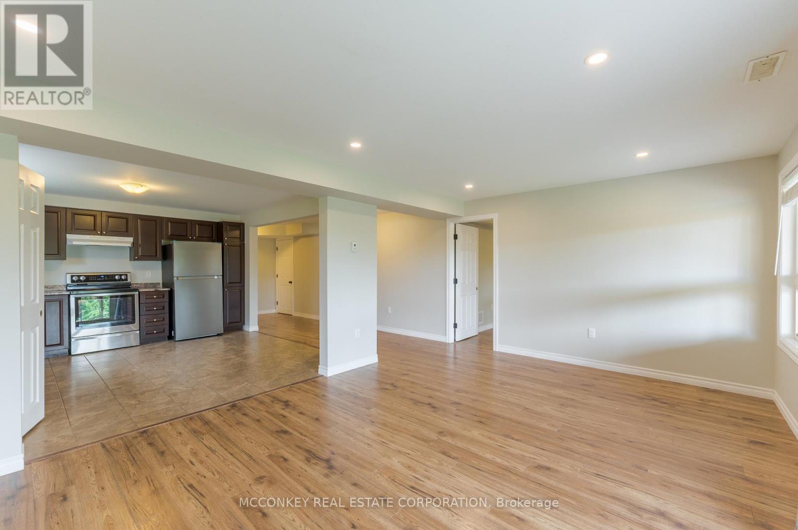 1563 Scollard Crescent, Peterborough, Ontario  K9H 0A8 - Photo 30 - X12399412