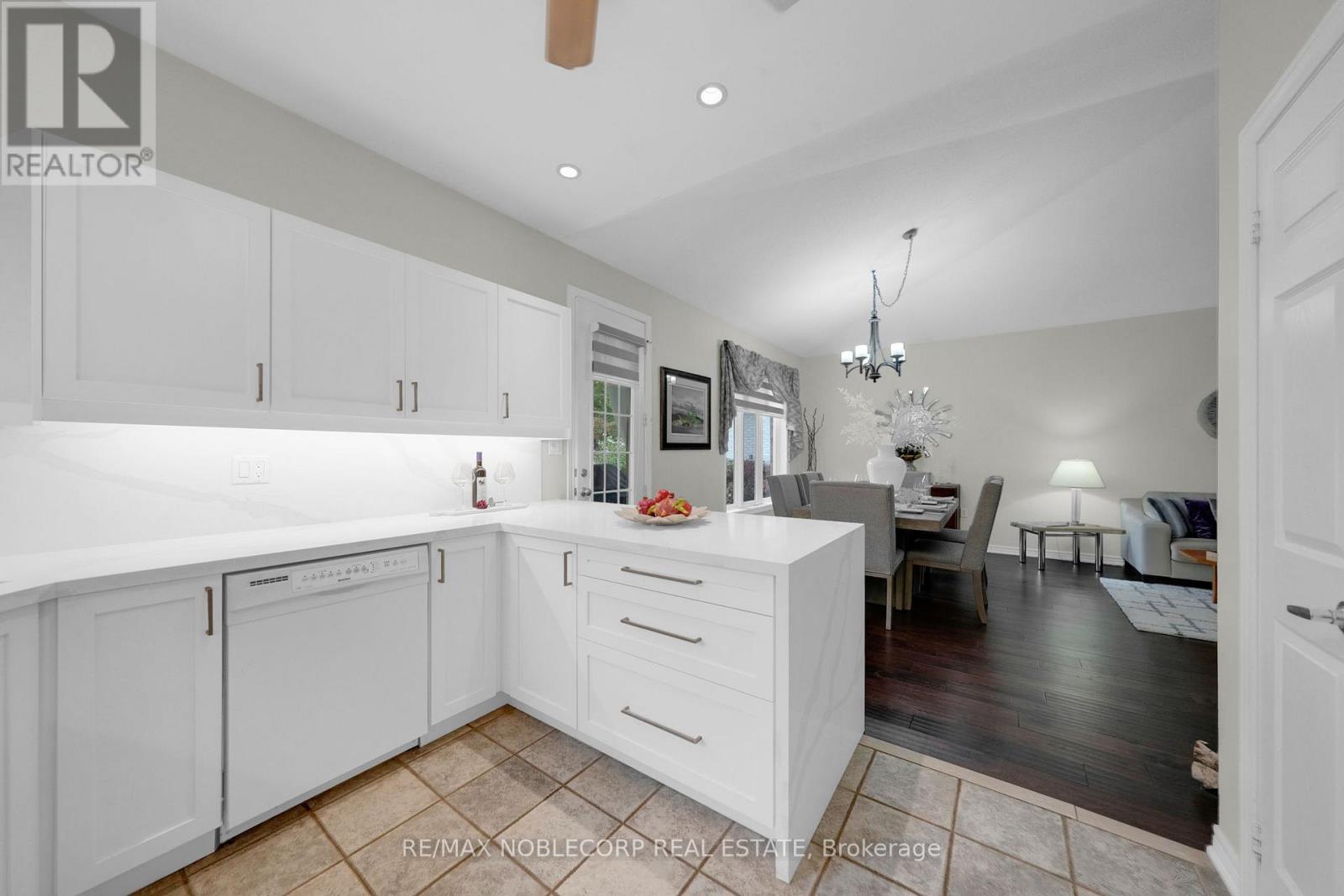 14 Willard Hunt Court, King, Ontario  L0G 1T0 - Photo 11 - N12430365