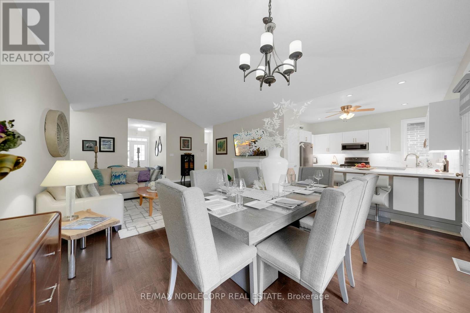14 Willard Hunt Court, King, Ontario  L0G 1T0 - Photo 8 - N12430365