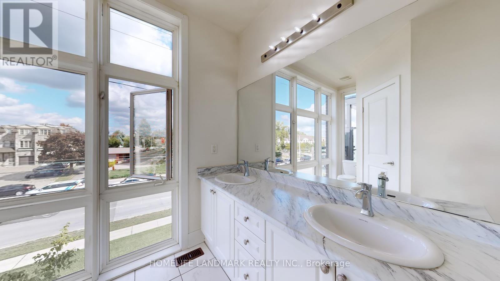 9180 Bathurst Street, Vaughan, Ontario  L4J 0K1 - Photo 14 - N12430731