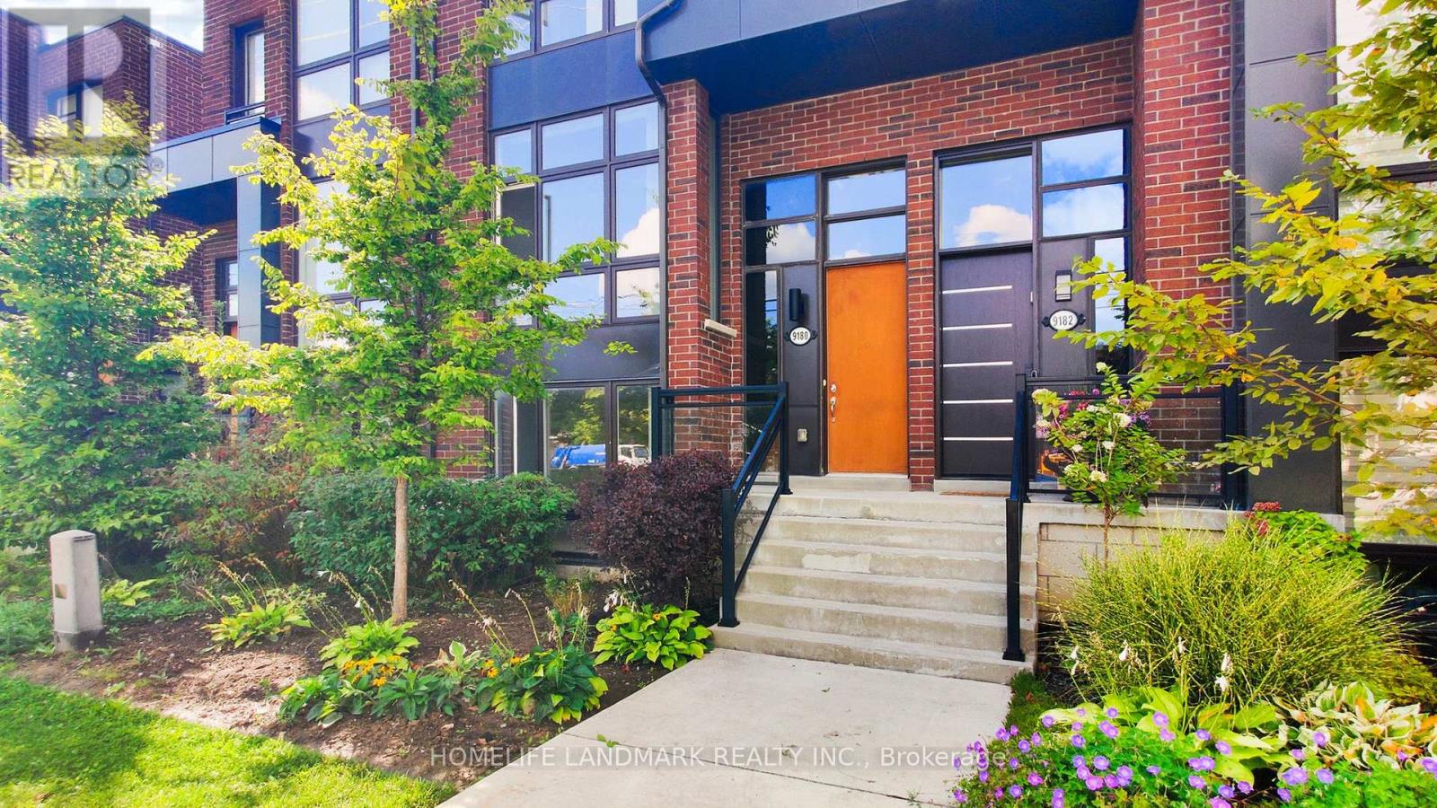 9180 Bathurst Street, Vaughan, Ontario  L4J 0K1 - Photo 2 - N12430731