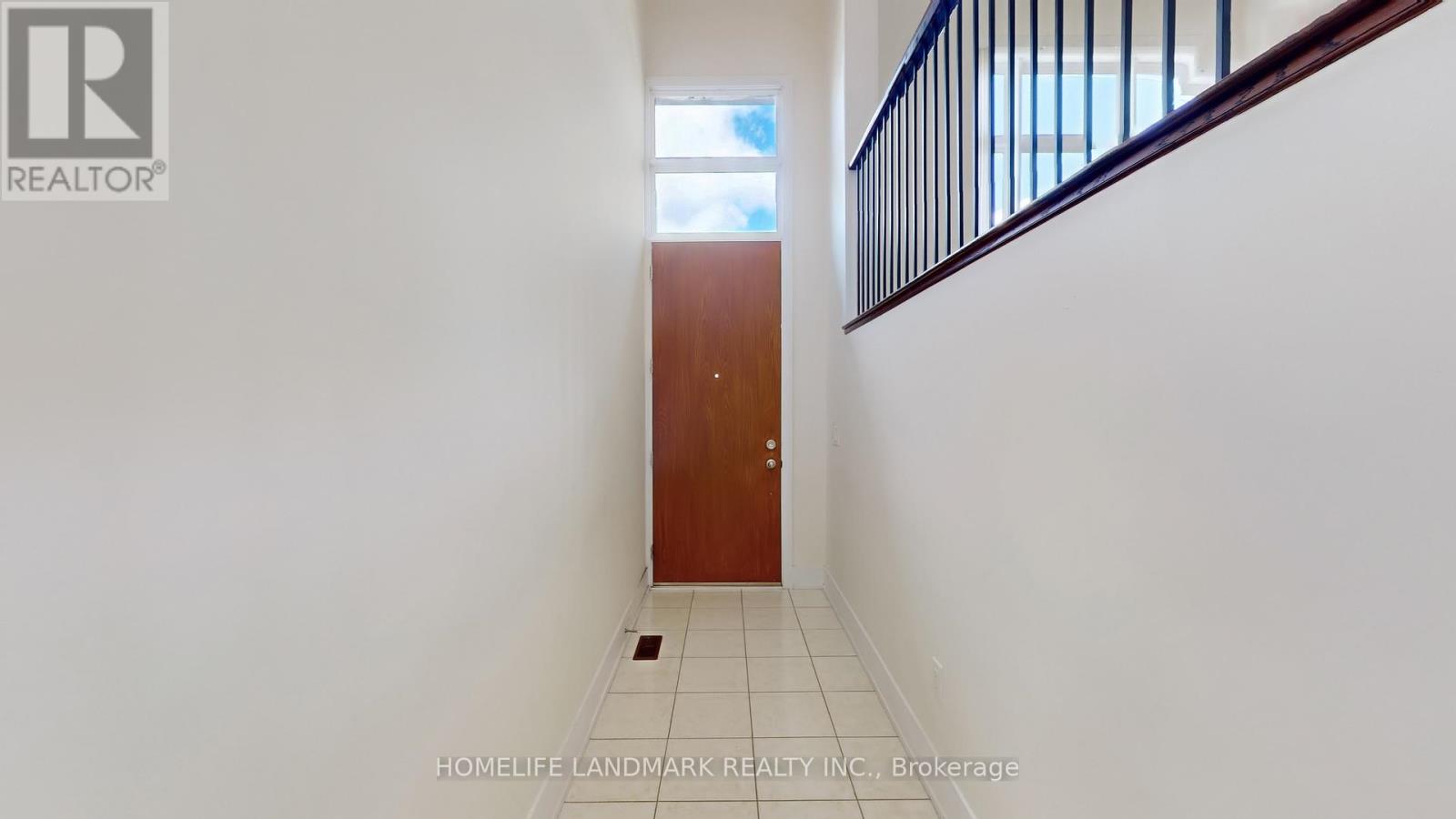 9180 Bathurst Street, Vaughan, Ontario  L4J 0K1 - Photo 3 - N12430731